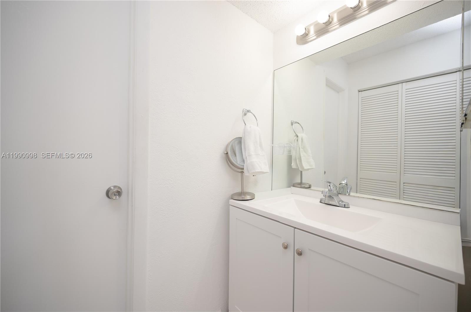 18890 NW 57th Ave #210 Hialeah, FL 33015