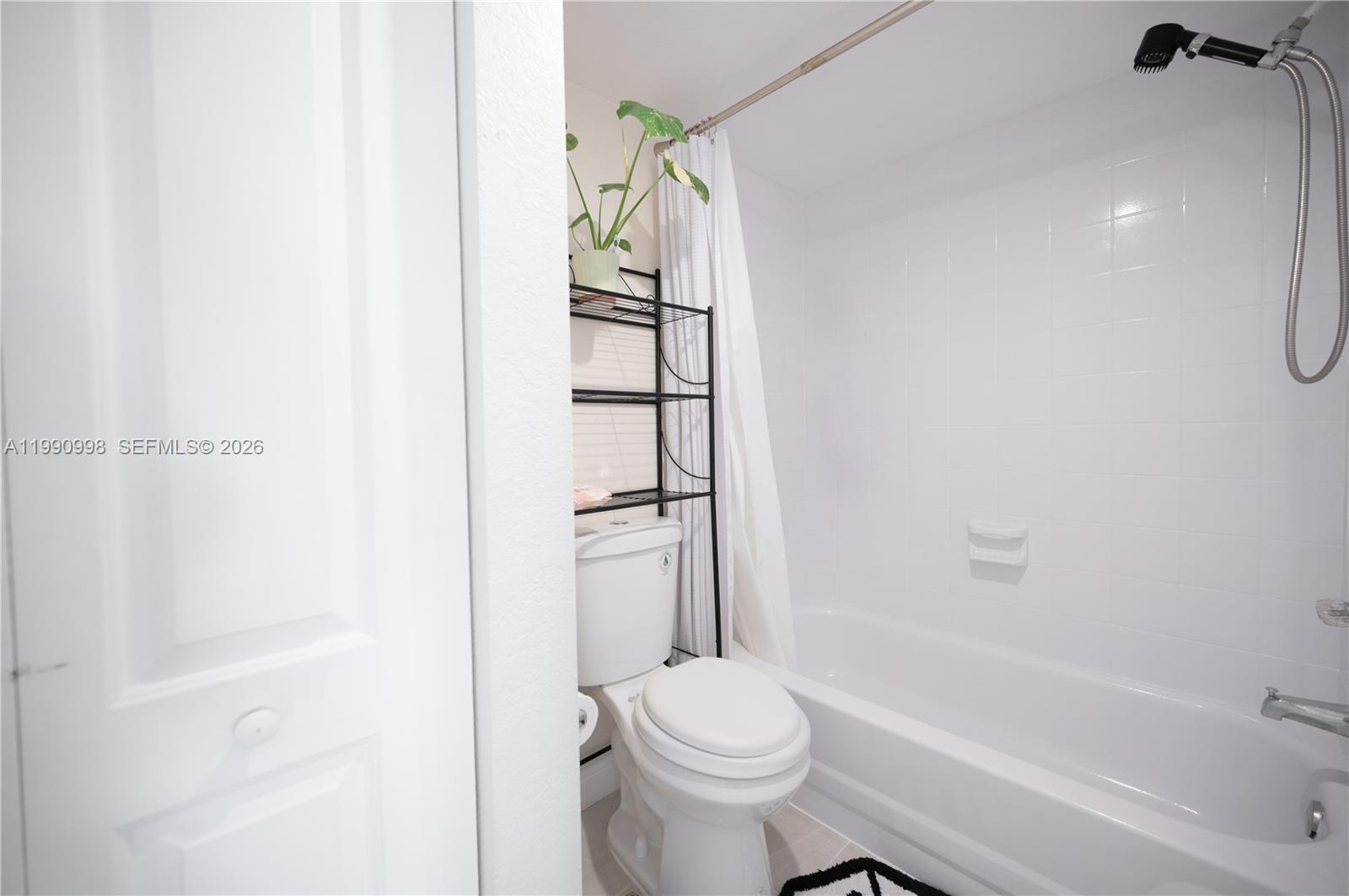 18890 NW 57th Ave #210 Hialeah, FL 33015