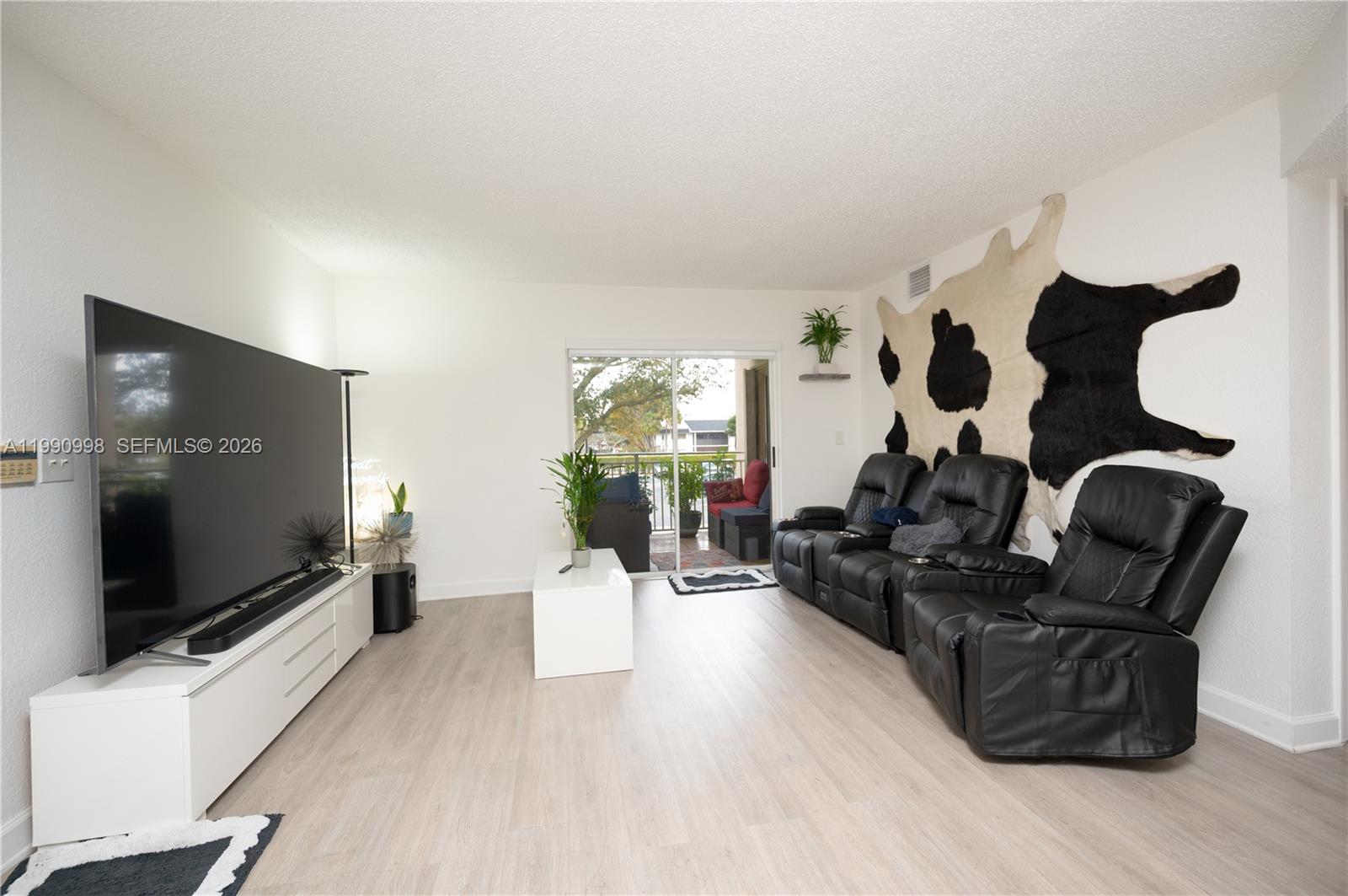 18890 NW 57th Ave #210 Hialeah, FL 33015