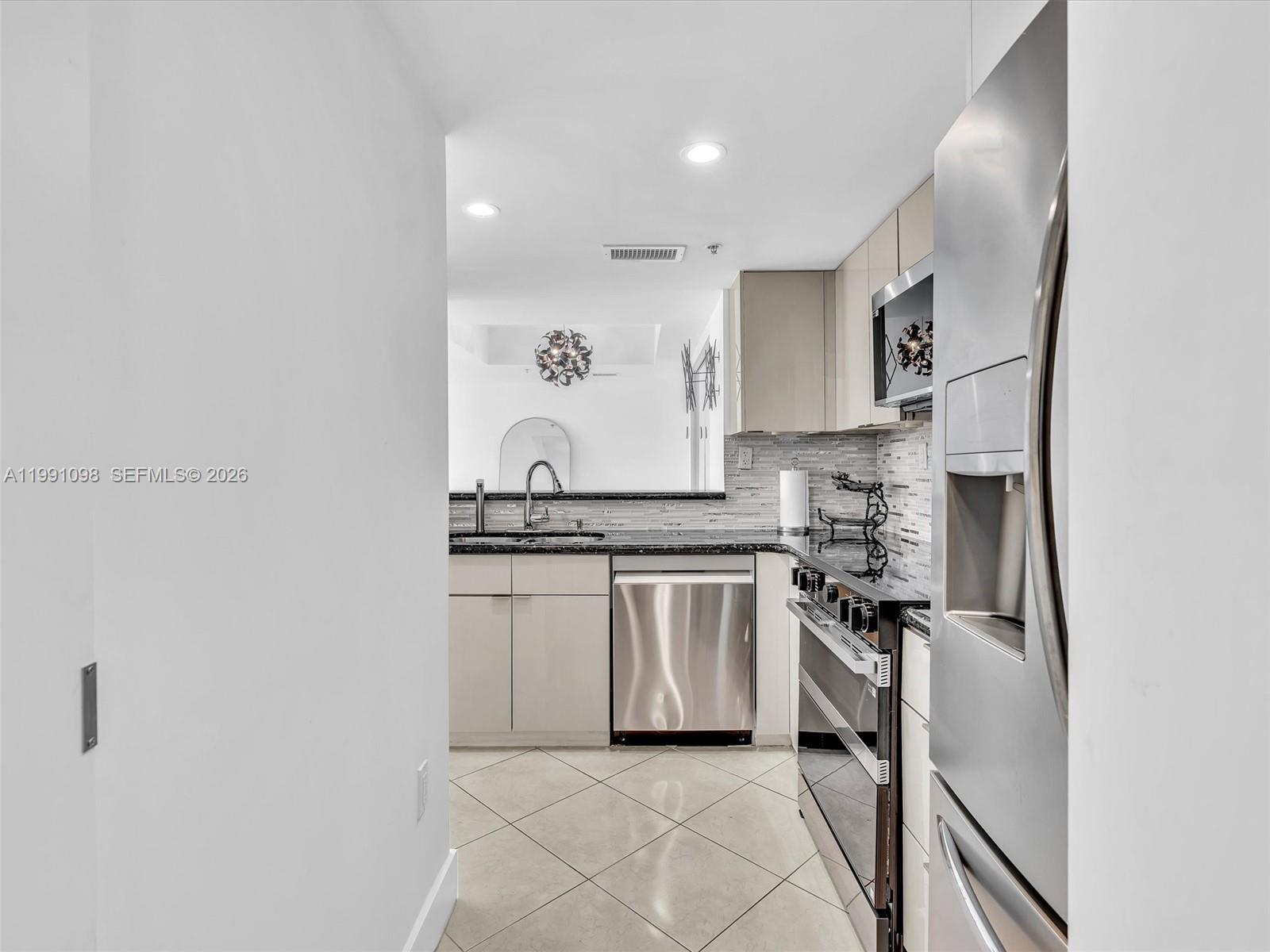 650 West Ave #1605 Miami Beach, FL 33139