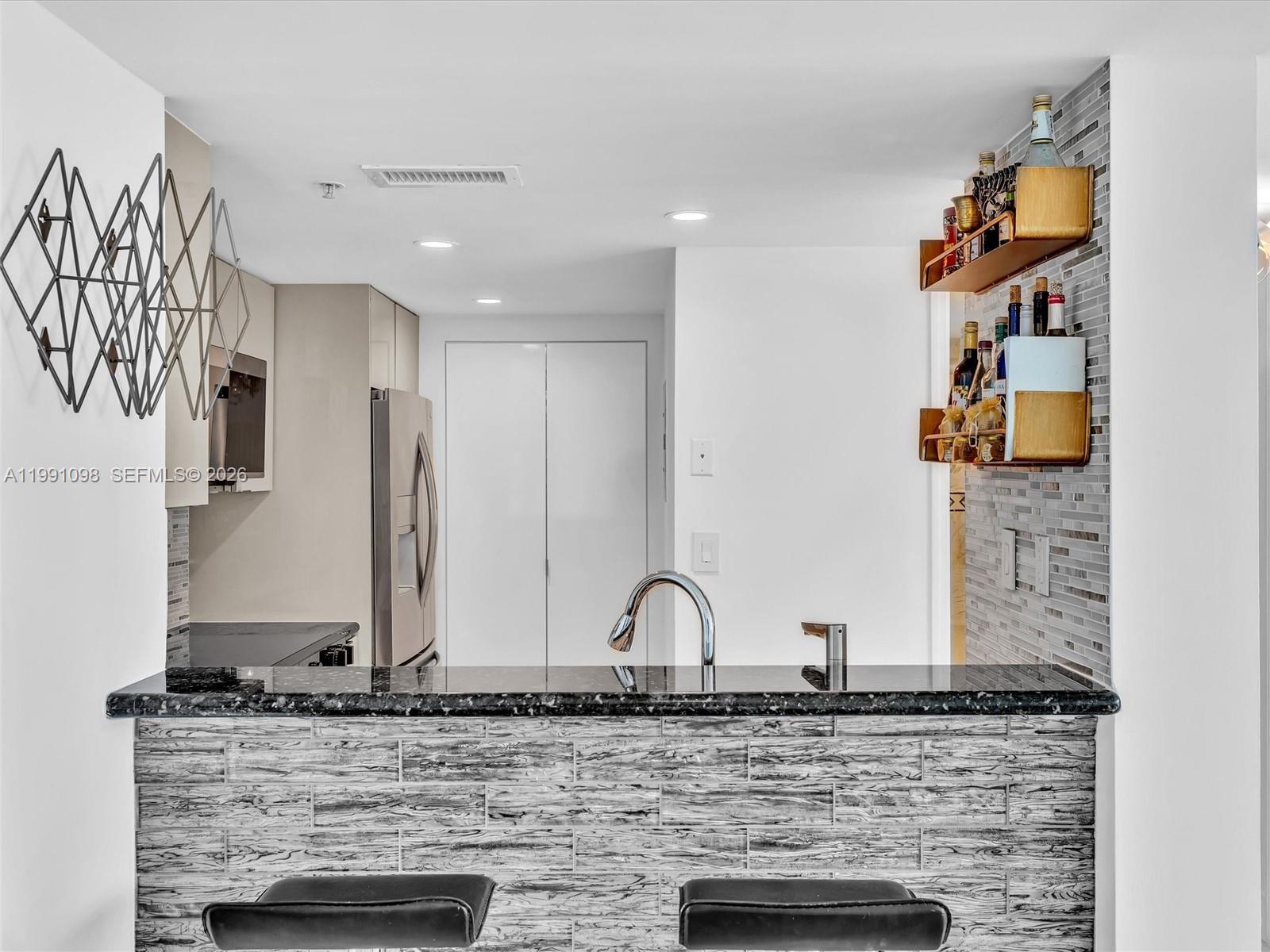 650 West Ave #1605 Miami Beach, FL 33139