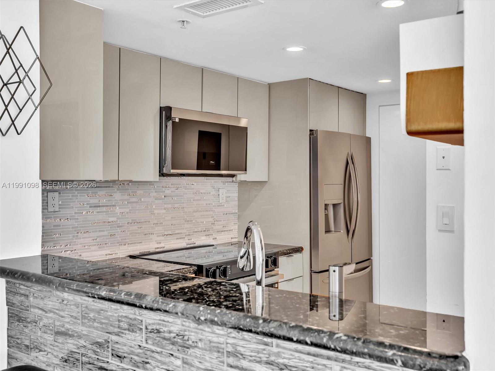 650 West Ave #1605 Miami Beach, FL 33139