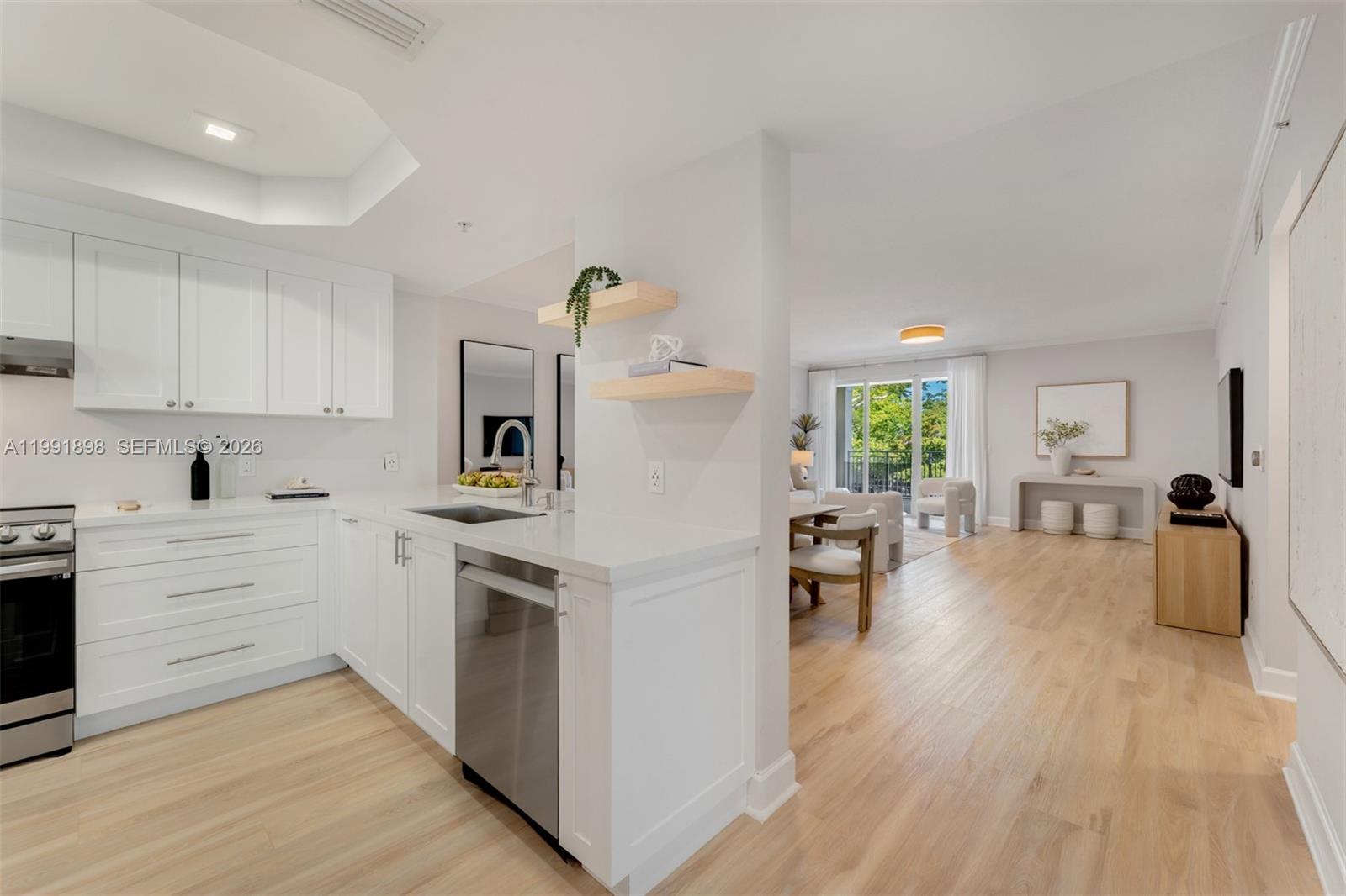 7588 SW 102nd St #203 Pinecrest, FL 33156