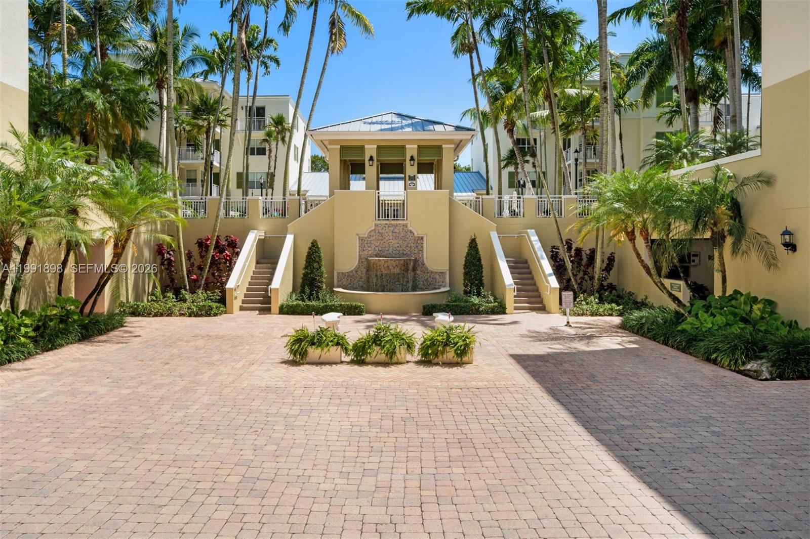 7588 SW 102nd St #203 Pinecrest, FL 33156
