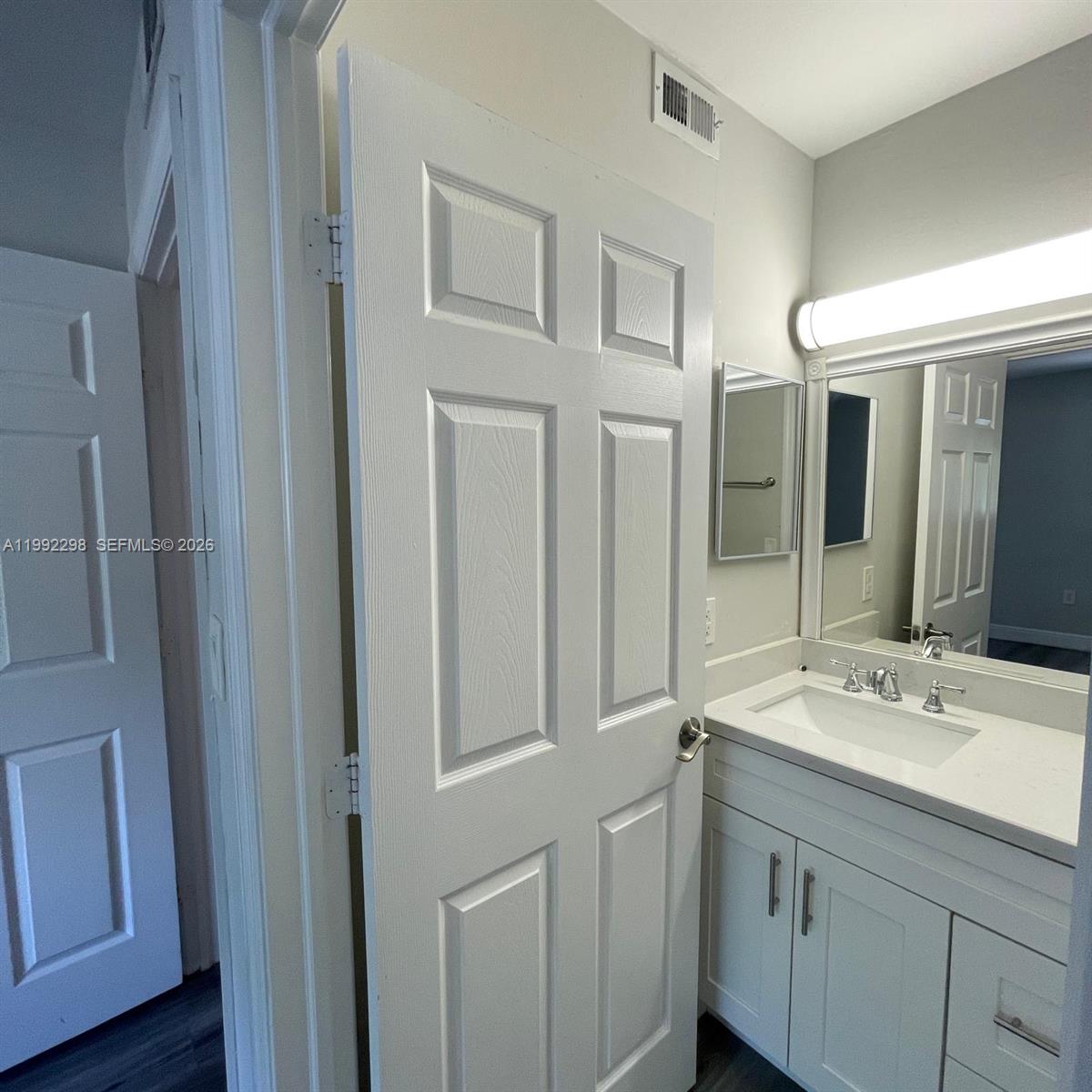 301 E Palm Cir E #301 Pembroke Pines, FL 33025