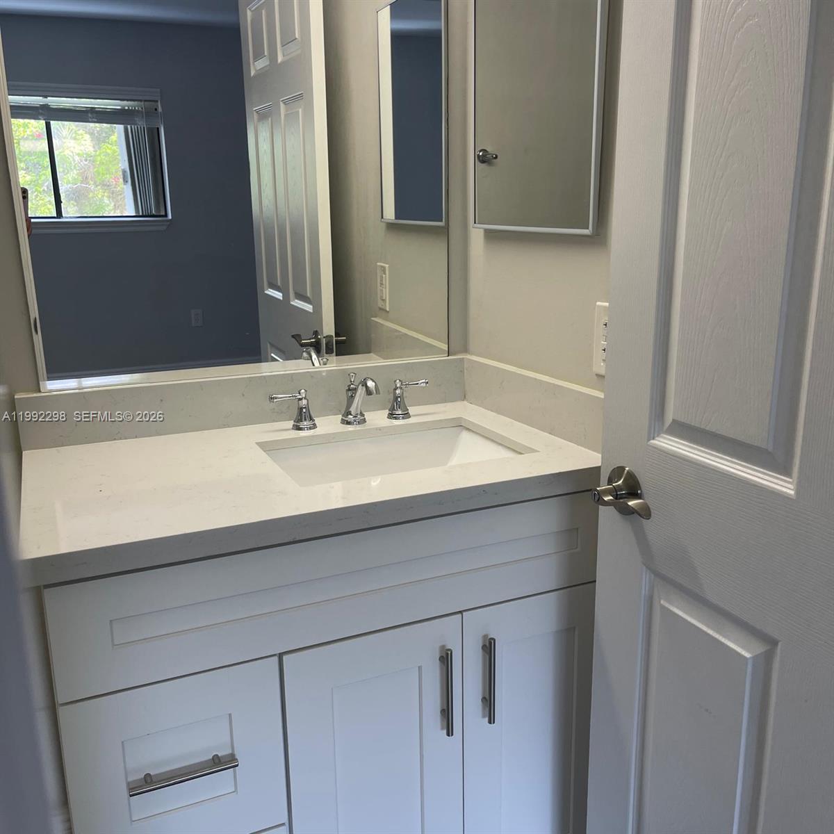 301 E Palm Cir E #301 Pembroke Pines, FL 33025