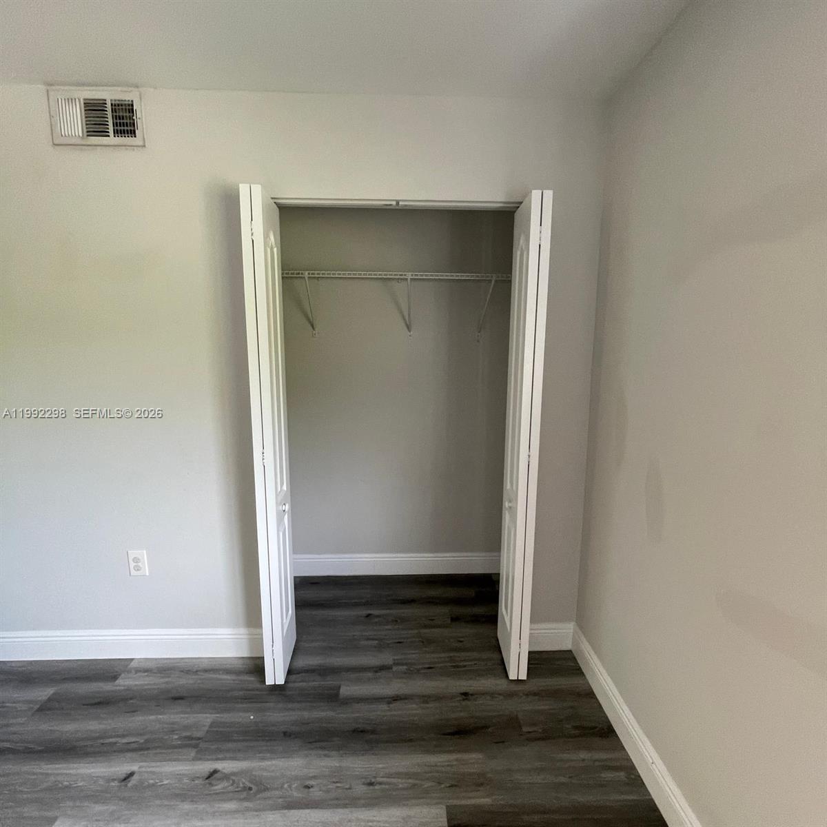 301 E Palm Cir E #301 Pembroke Pines, FL 33025