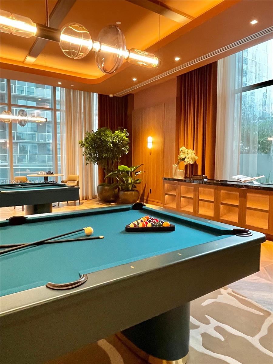 77 SE 5th St #2204 Miami, FL 33131