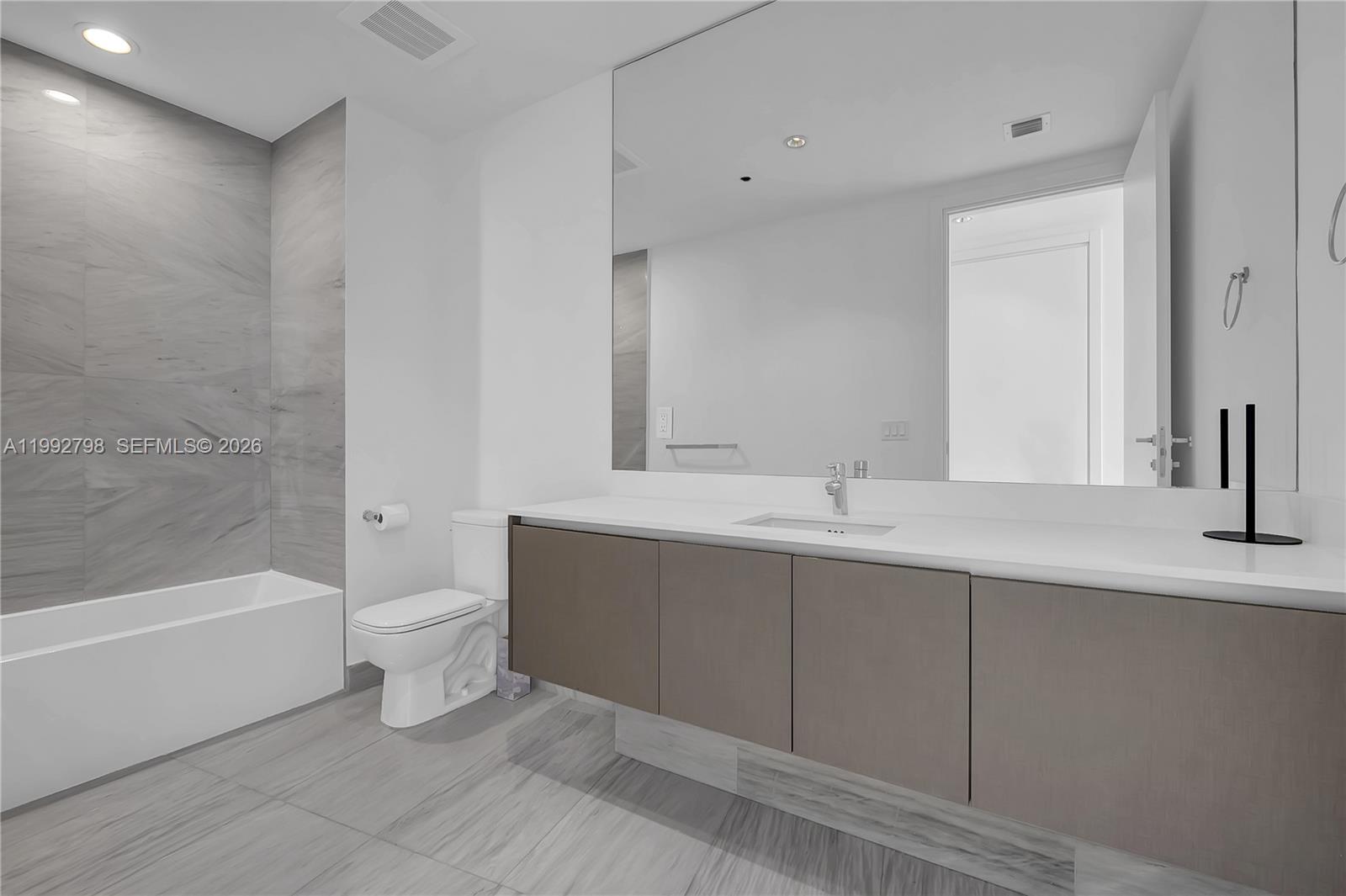 image Echo Aventura23