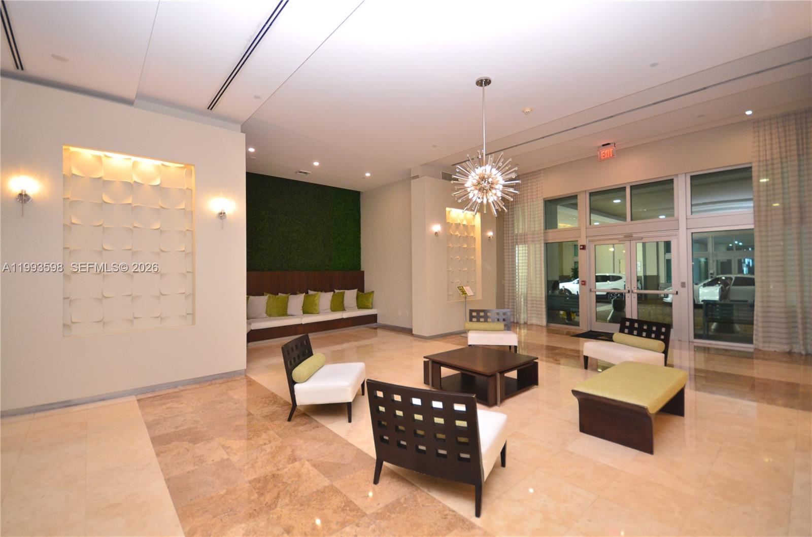 9055 SW 73rd Ct #1106 Miami, FL 33156