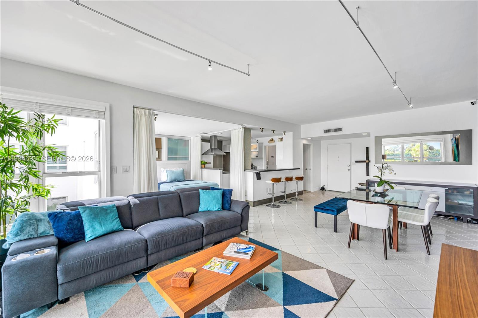 9102 W Bay Hbr Dr #3-C Bay Harbor Islands, FL 33154