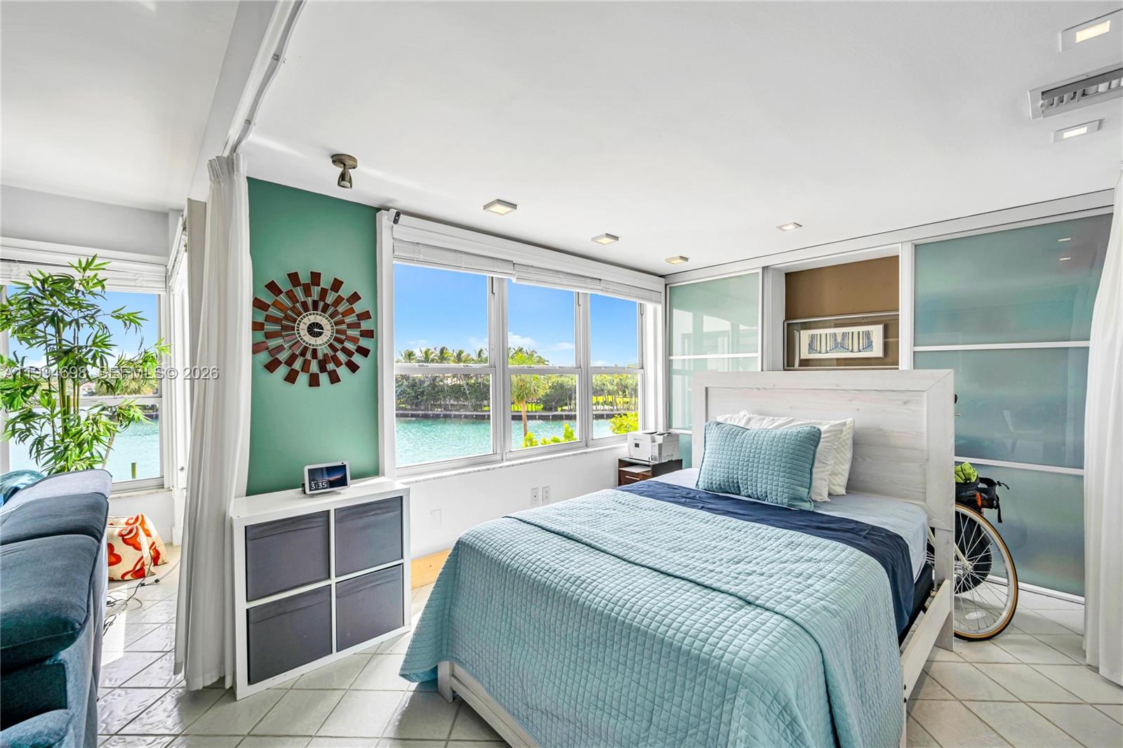 9102 W Bay Hbr Dr #3-C Bay Harbor Islands, FL 33154