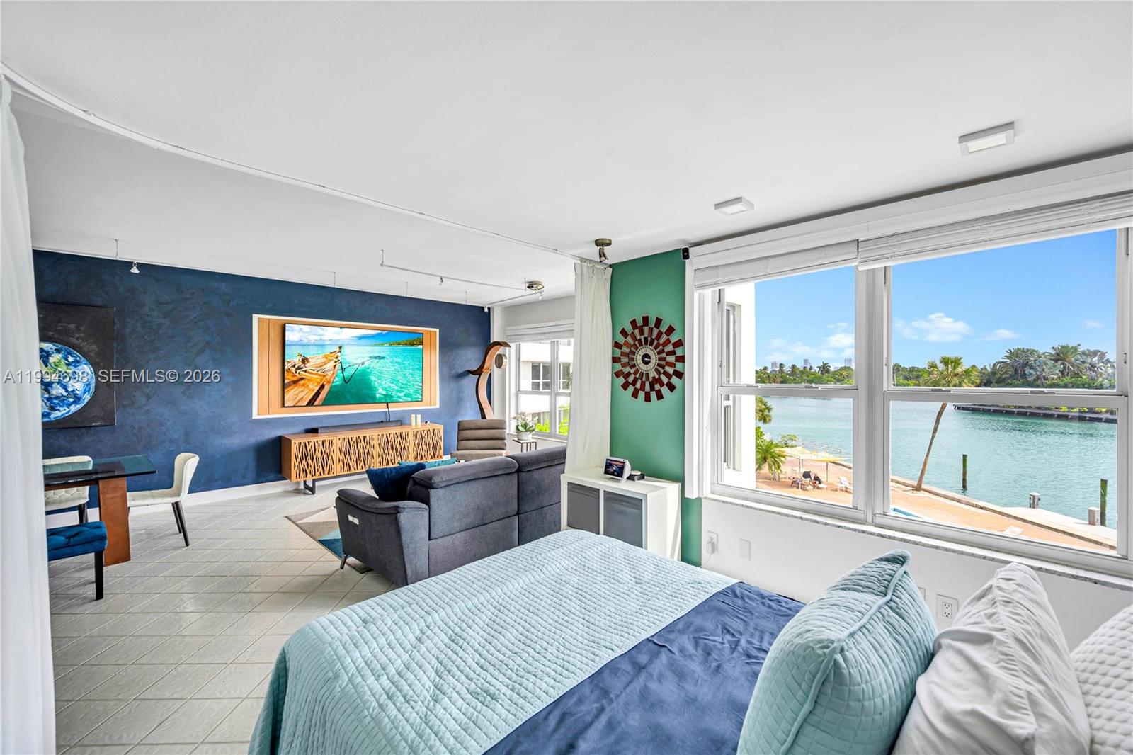 9102 W Bay Hbr Dr #3-C Bay Harbor Islands, FL 33154