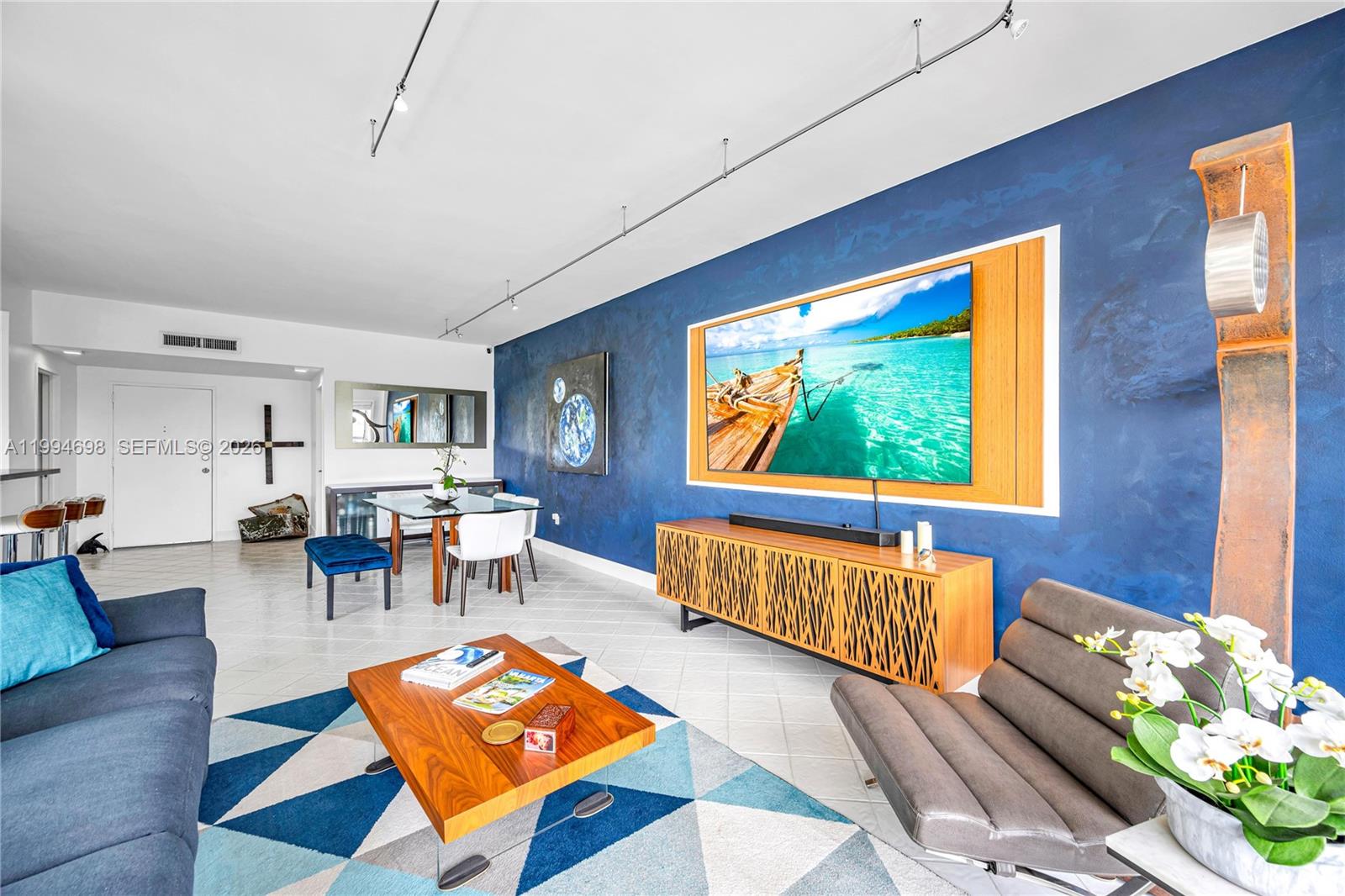 9102 W Bay Hbr Dr #3-C Bay Harbor Islands, FL 33154