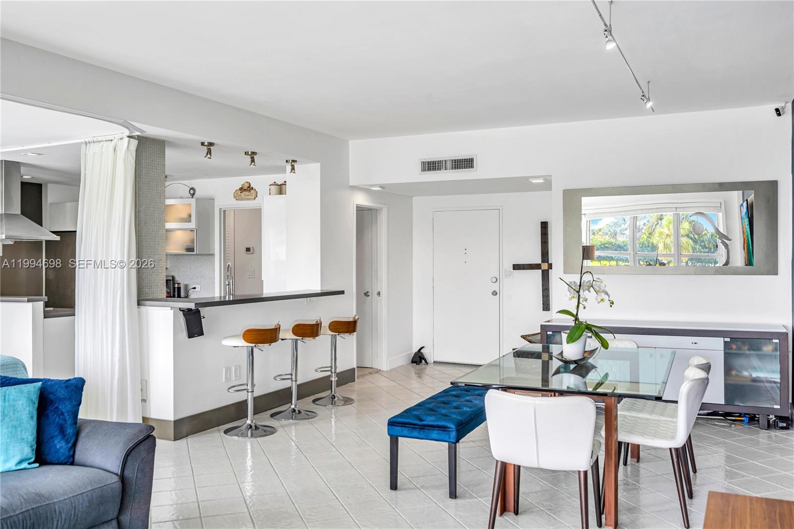 9102 W Bay Hbr Dr #3-C Bay Harbor Islands, FL 33154