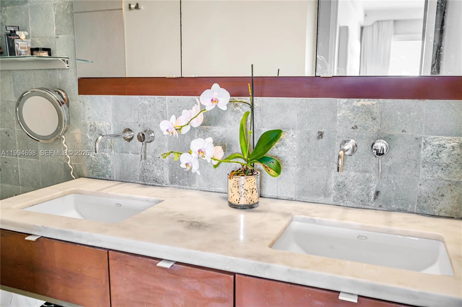 9102 W Bay Hbr Dr #3-C Bay Harbor Islands, FL 33154