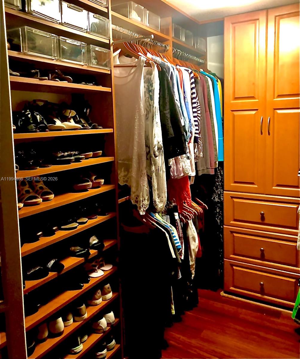 9102 W Bay Hbr Dr #3-C Bay Harbor Islands, FL 33154