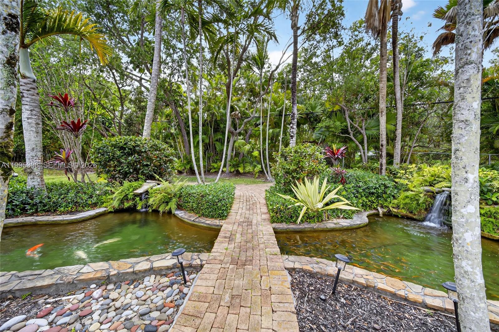 12330 Pine Needle Ln Pinecrest, FL 33156