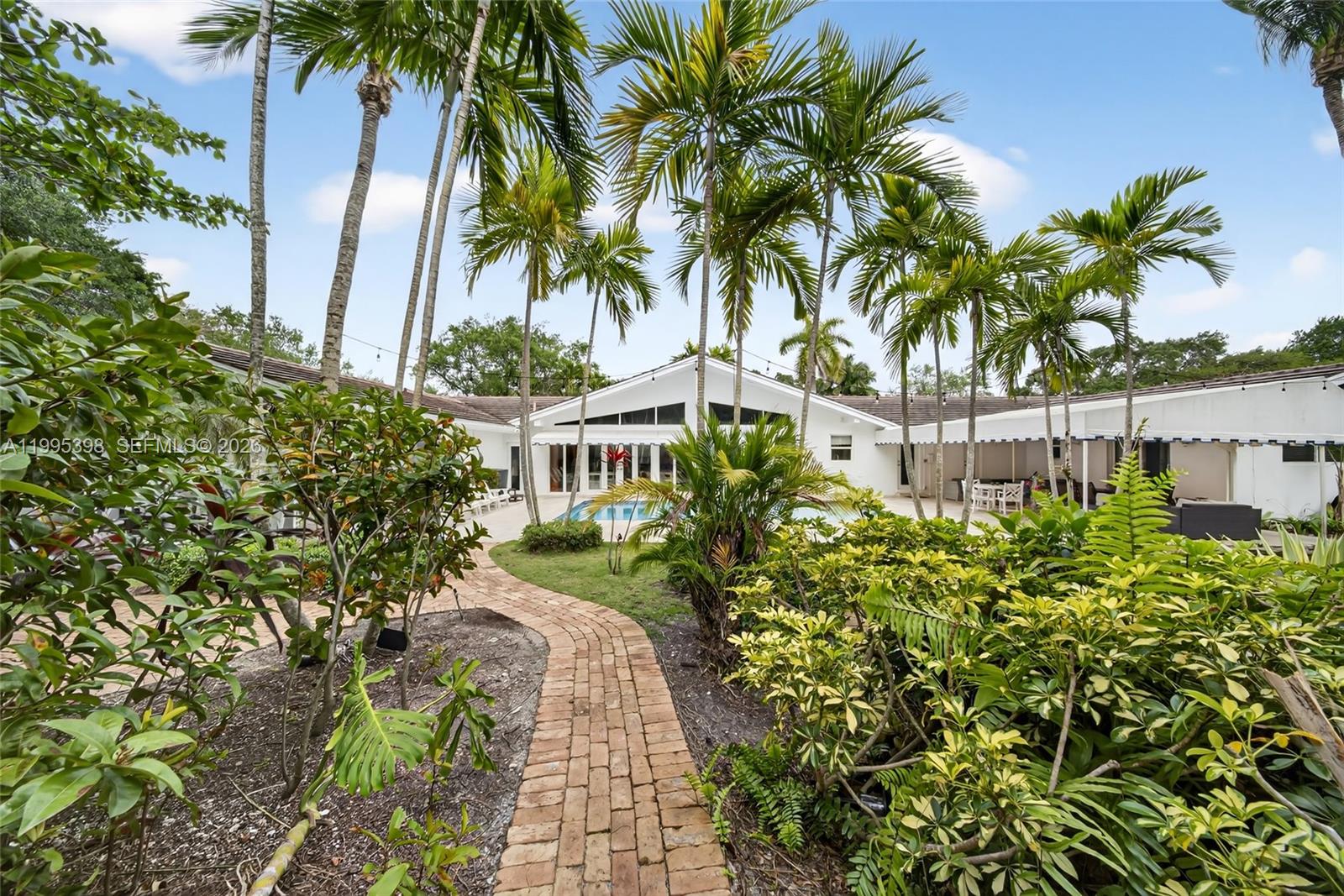 12330 Pine Needle Ln Pinecrest, FL 33156