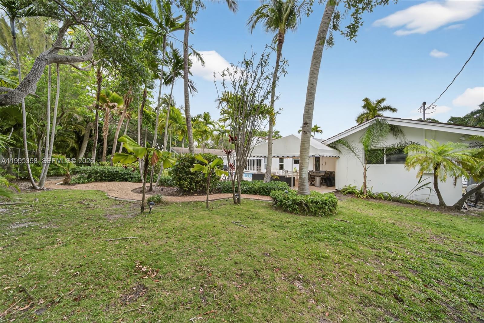 12330 Pine Needle Ln Pinecrest, FL 33156