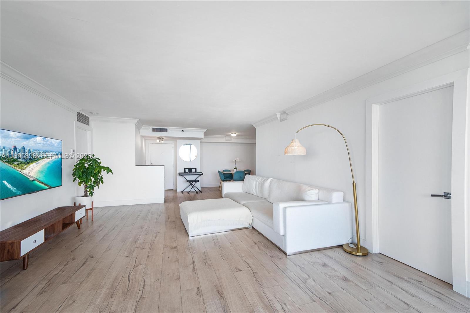 2000 Towerside Ter #PH9 Miami, FL 33138