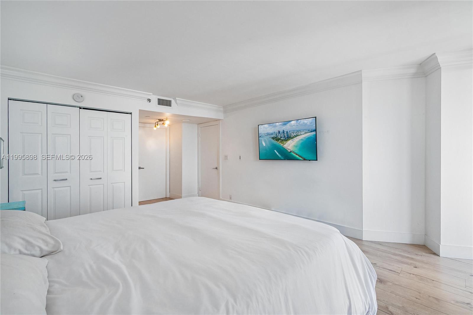 2000 Towerside Ter #PH9 Miami, FL 33138