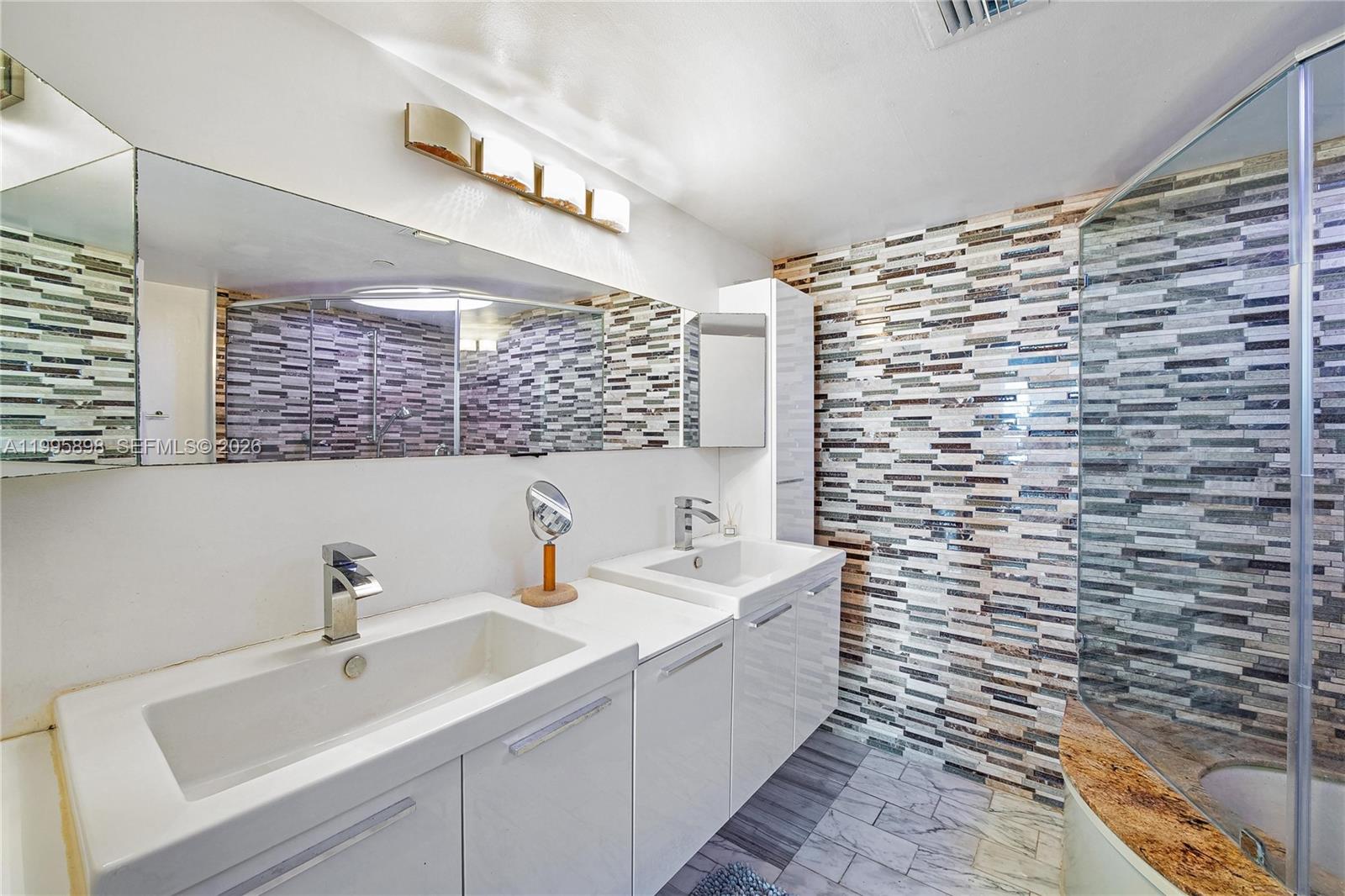 2000 Towerside Ter #PH9 Miami, FL 33138