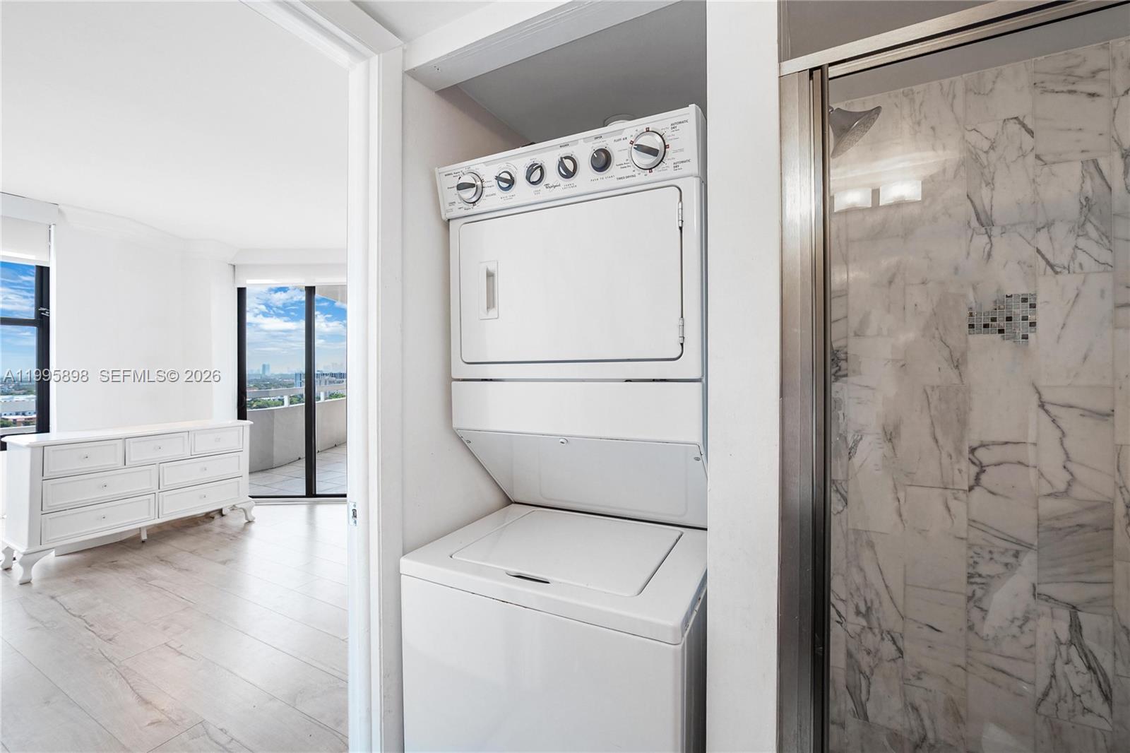 2000 Towerside Ter #PH9 Miami, FL 33138