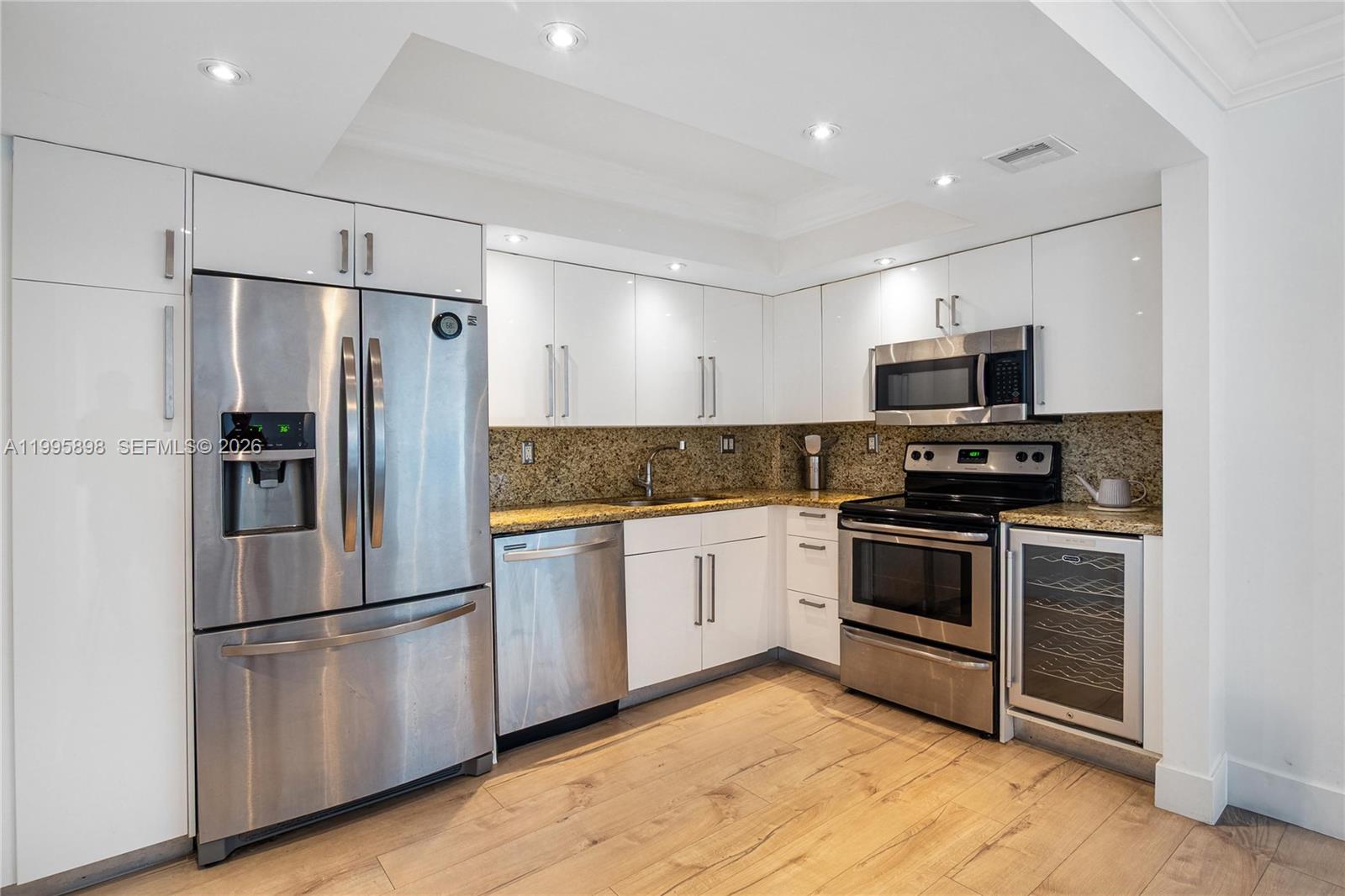 2000 Towerside Ter #PH9 Miami, FL 33138