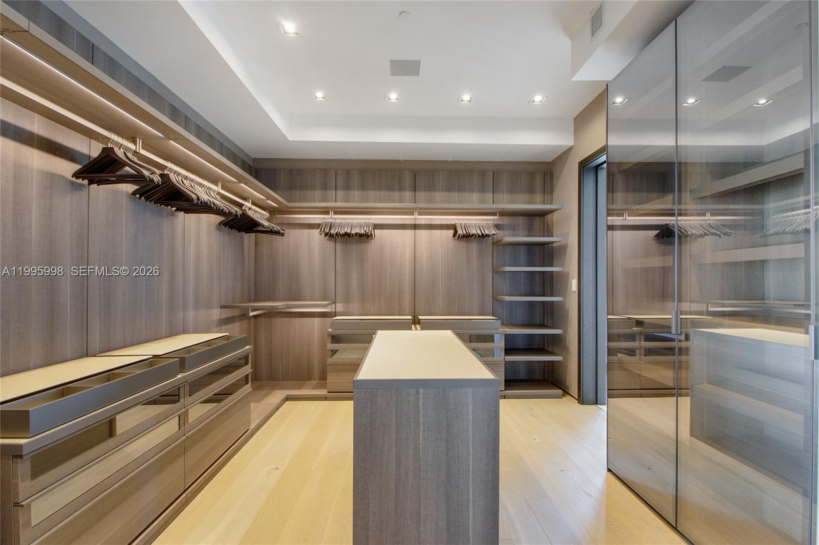 1451 Brickell Ave #4301 Miami, FL 33131