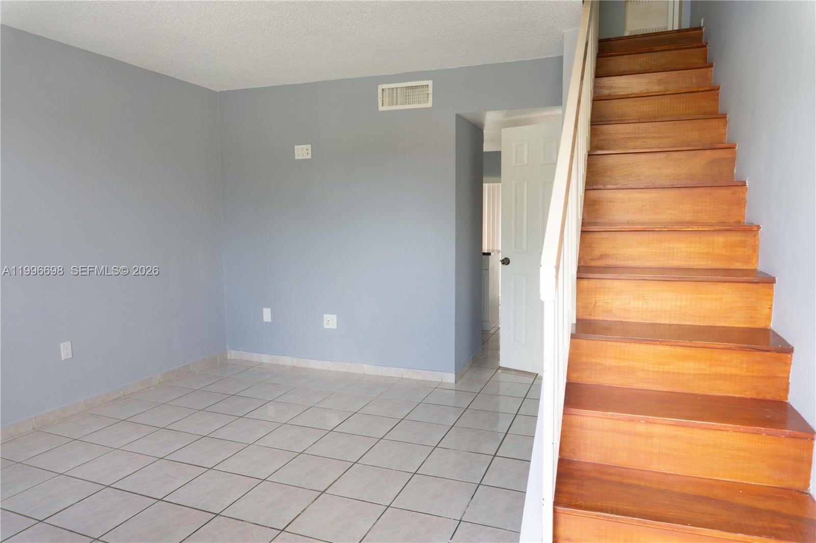 1911 SW 107th Ave #1006 Miami, FL 33165