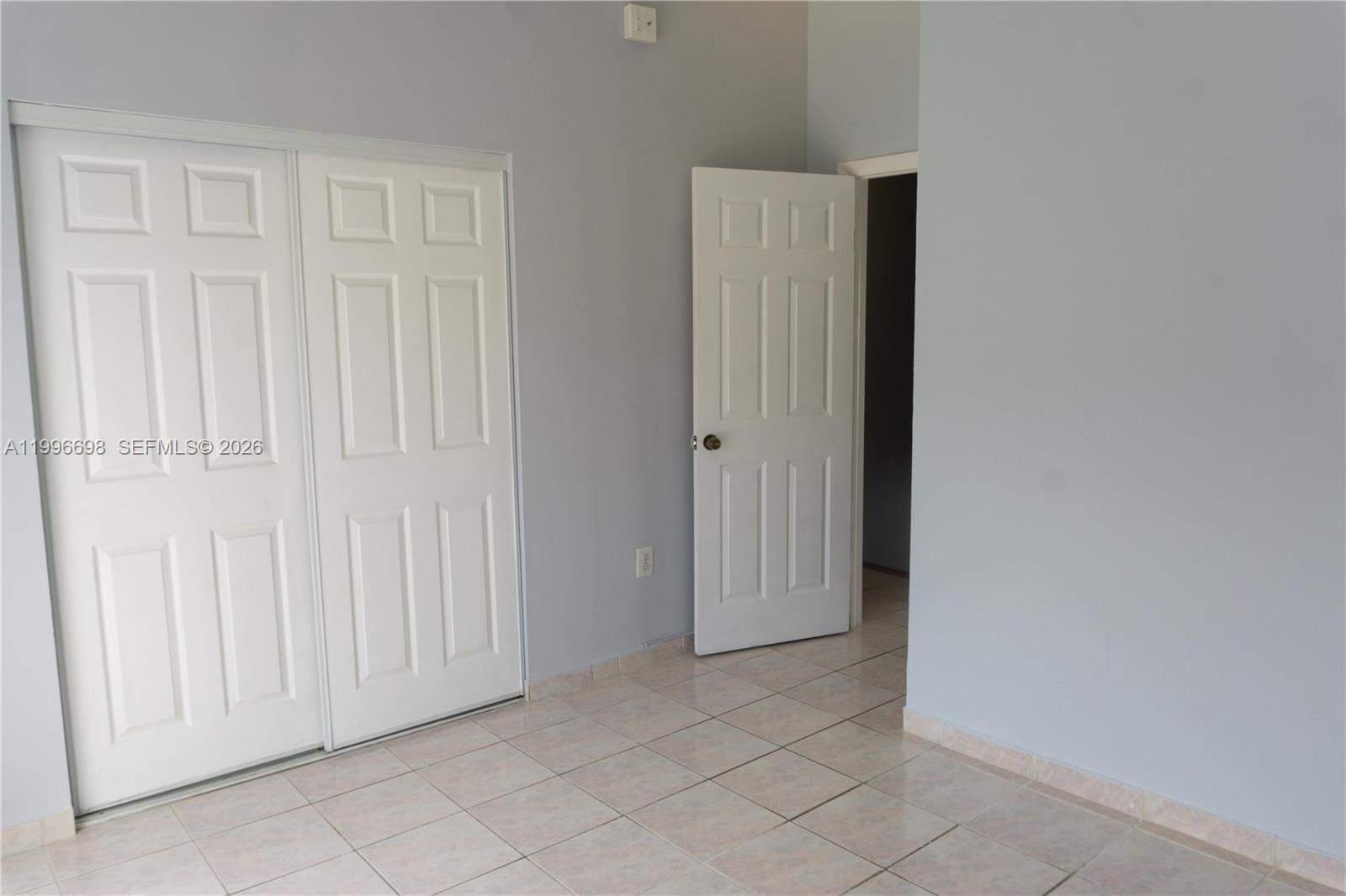 1911 SW 107th Ave #1006 Miami, FL 33165