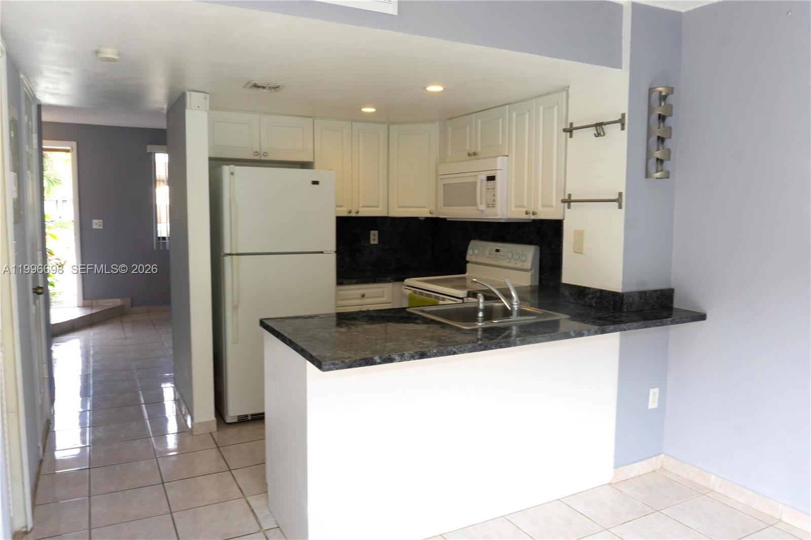 1911 SW 107th Ave #1006 Miami, FL 33165