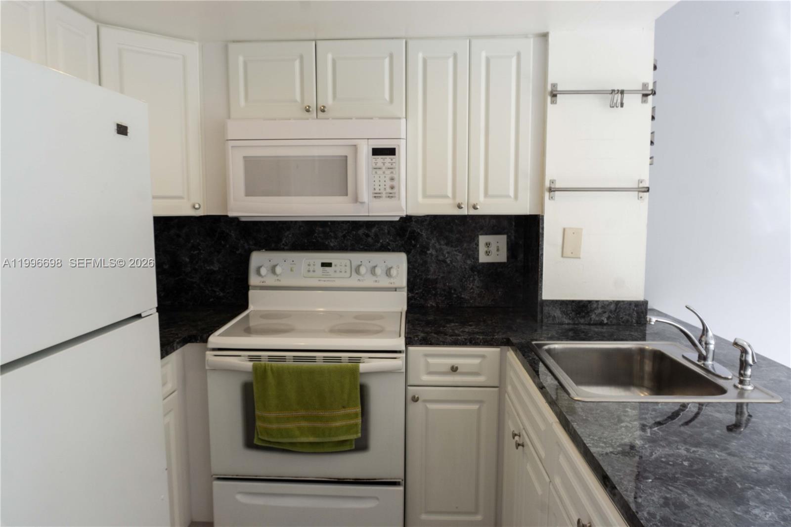 1911 SW 107th Ave #1006 Miami, FL 33165