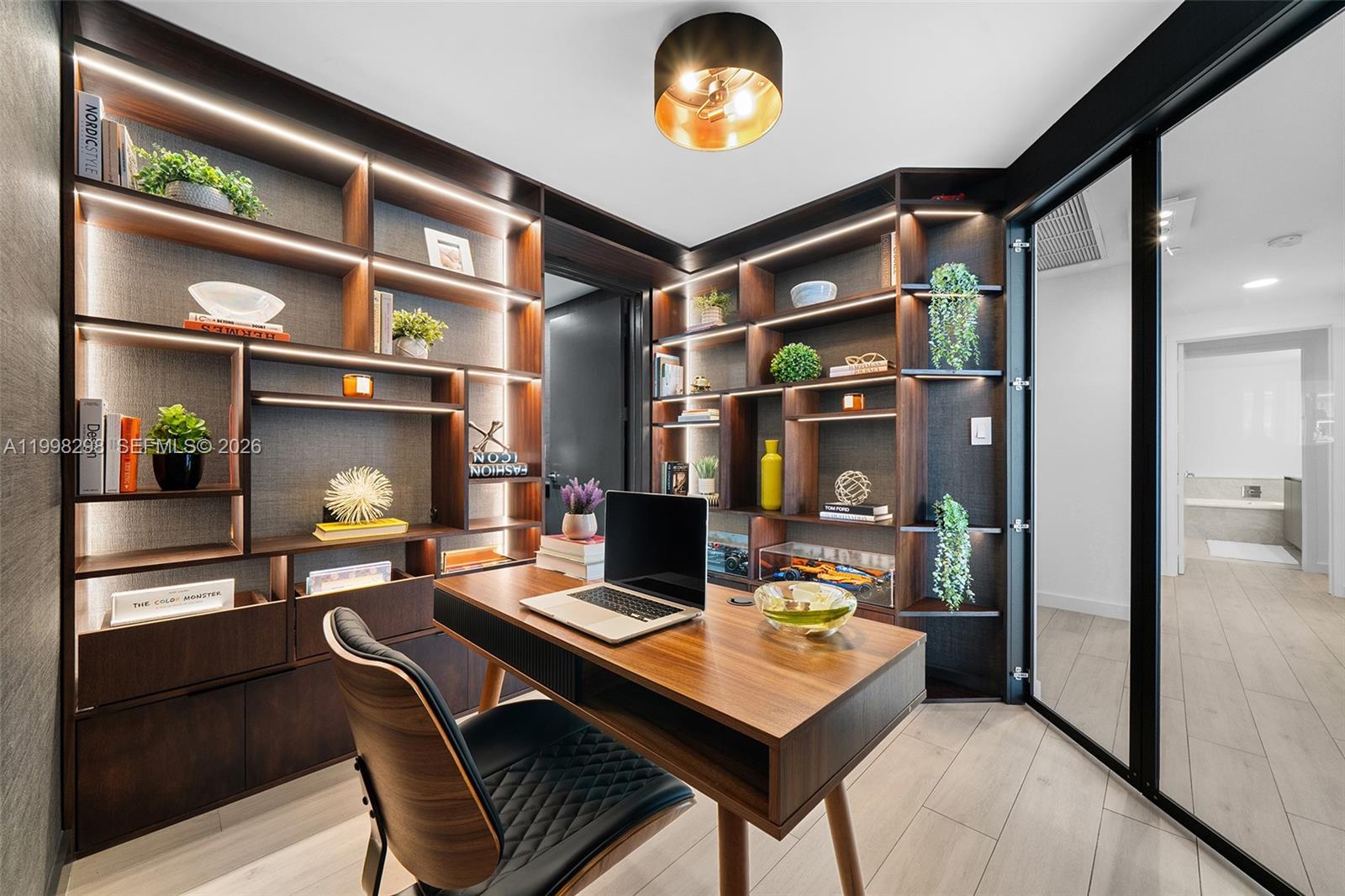 488 NE 18th St #715 Miami, FL 33132