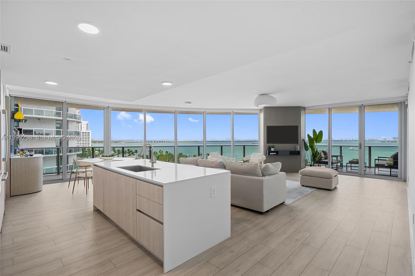 488 NE 18th St #715 Miami, FL 33132