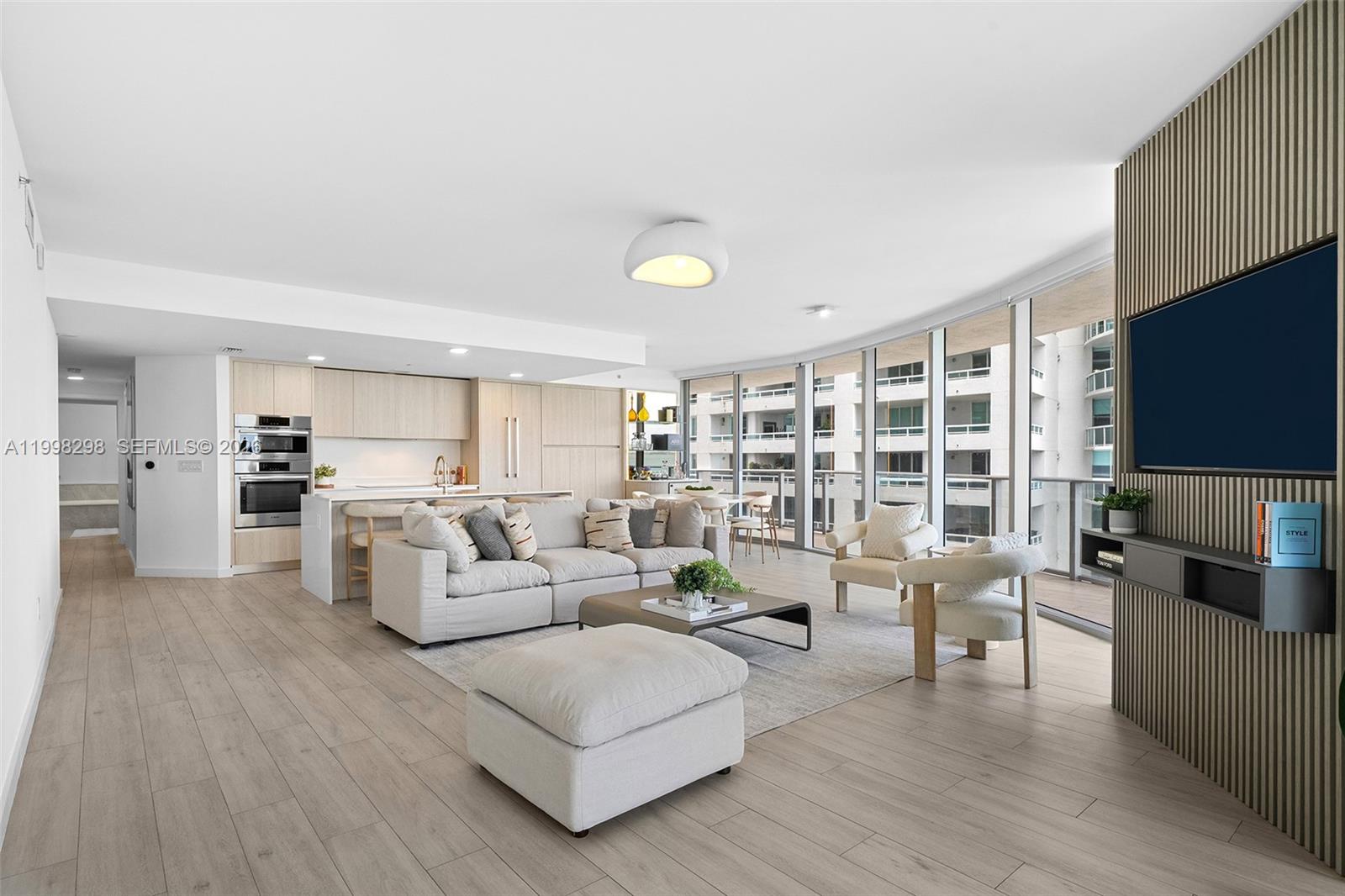 488 NE 18th St #715 Miami, FL 33132