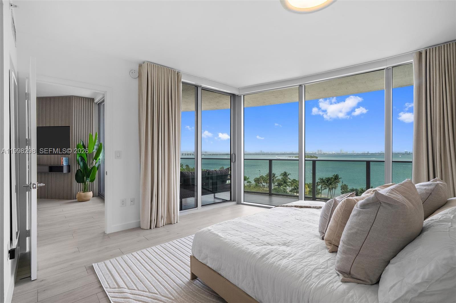 488 NE 18th St #715 Miami, FL 33132