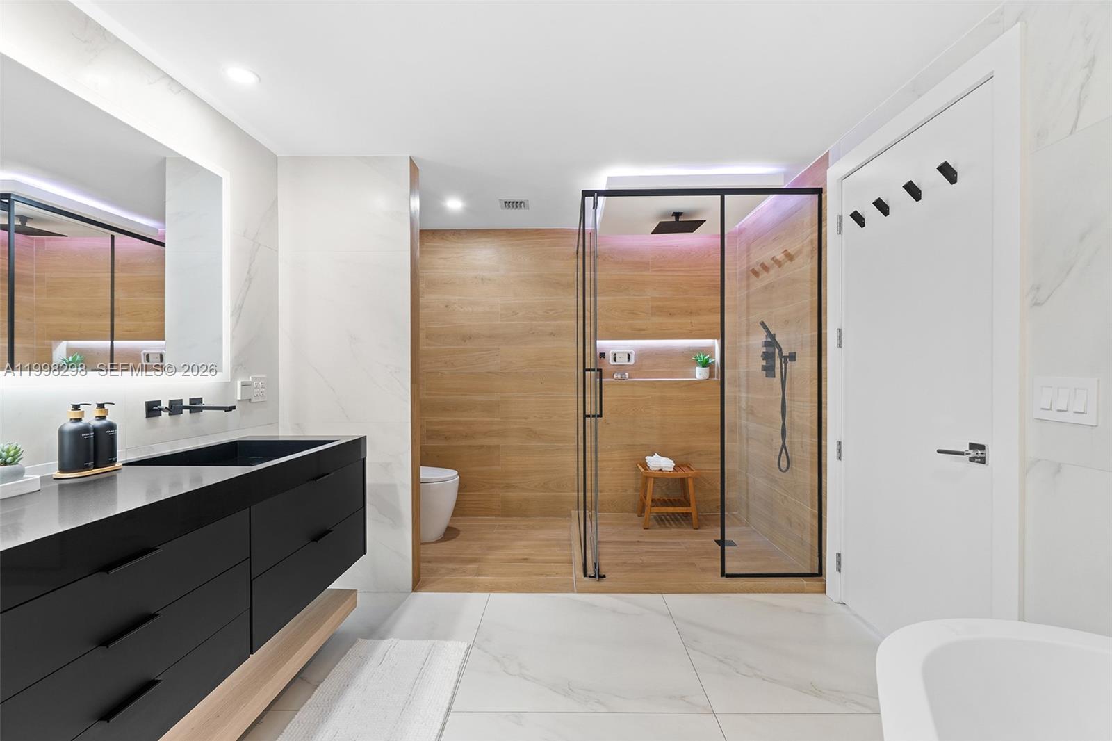 488 NE 18th St #715 Miami, FL 33132