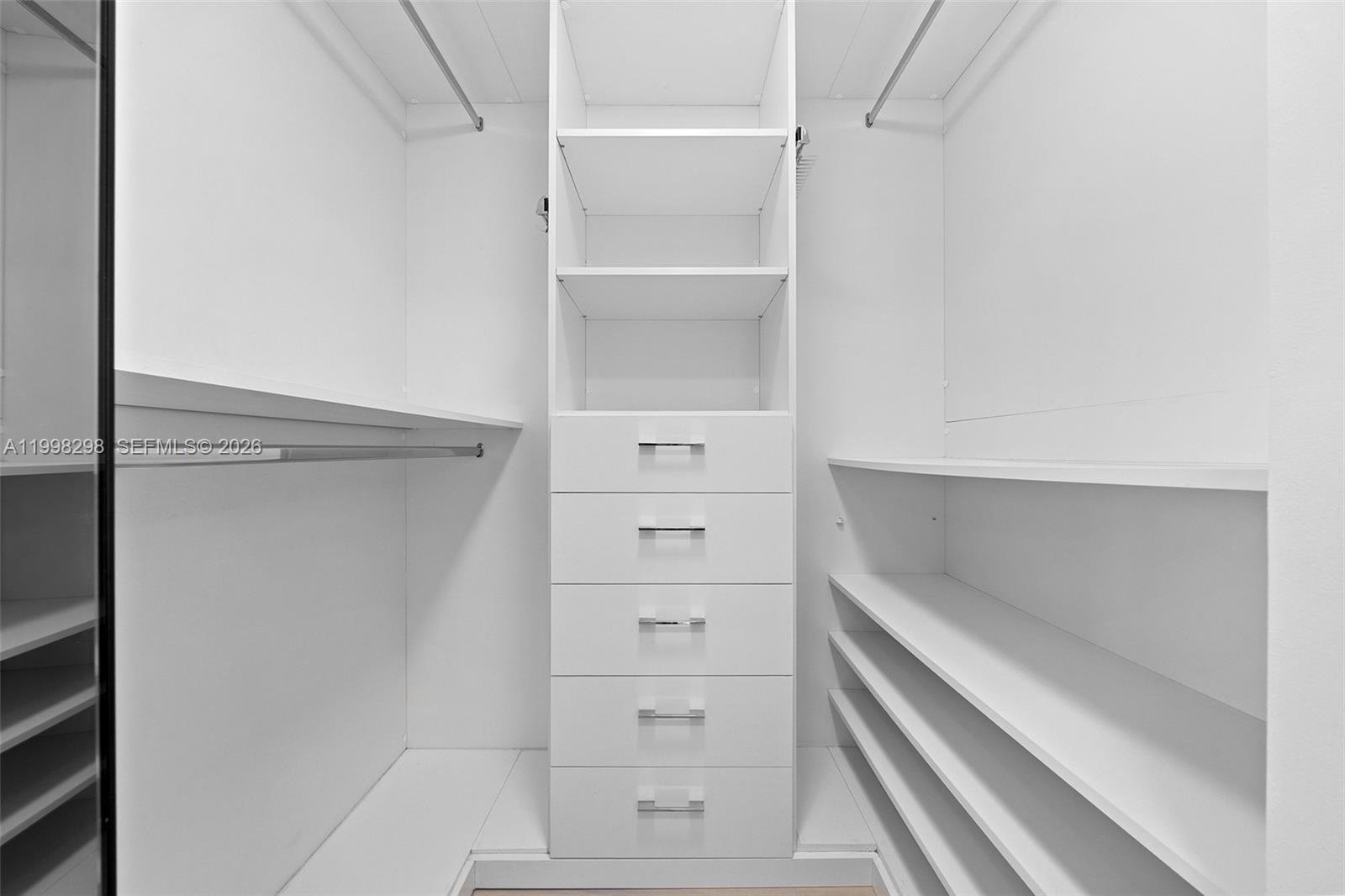 488 NE 18th St #715 Miami, FL 33132