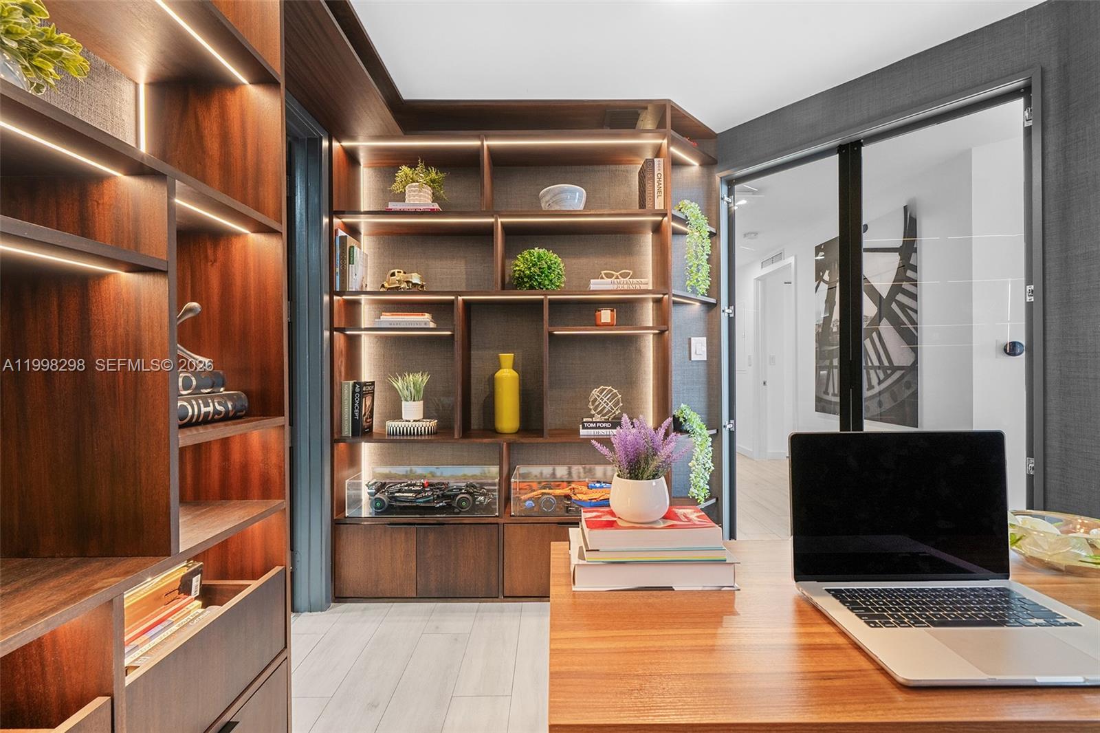 488 NE 18th St #715 Miami, FL 33132