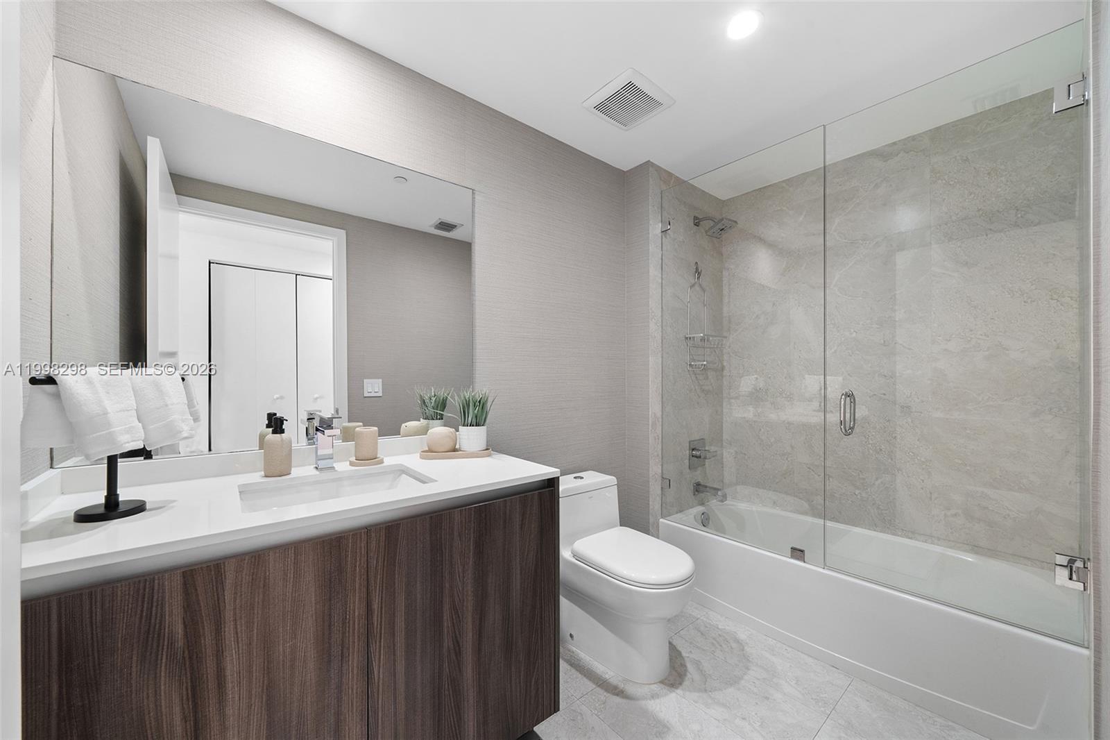 488 NE 18th St #715 Miami, FL 33132