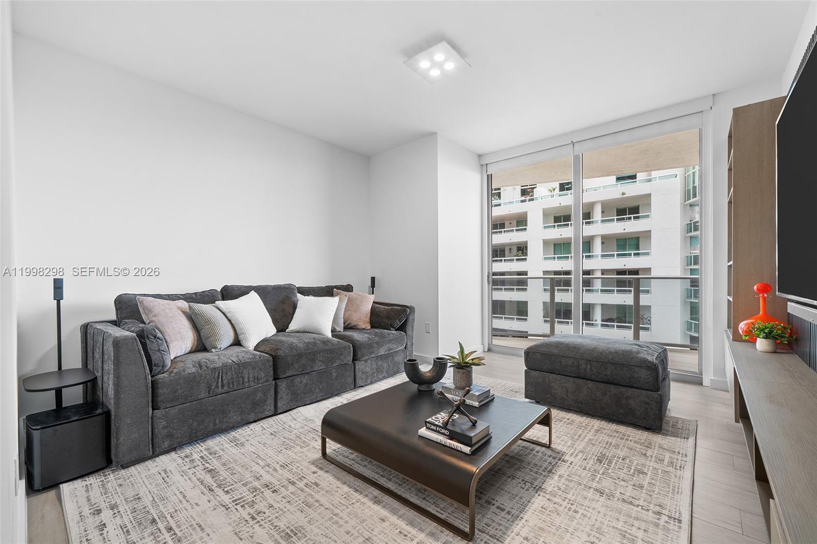 488 NE 18th St #715 Miami, FL 33132