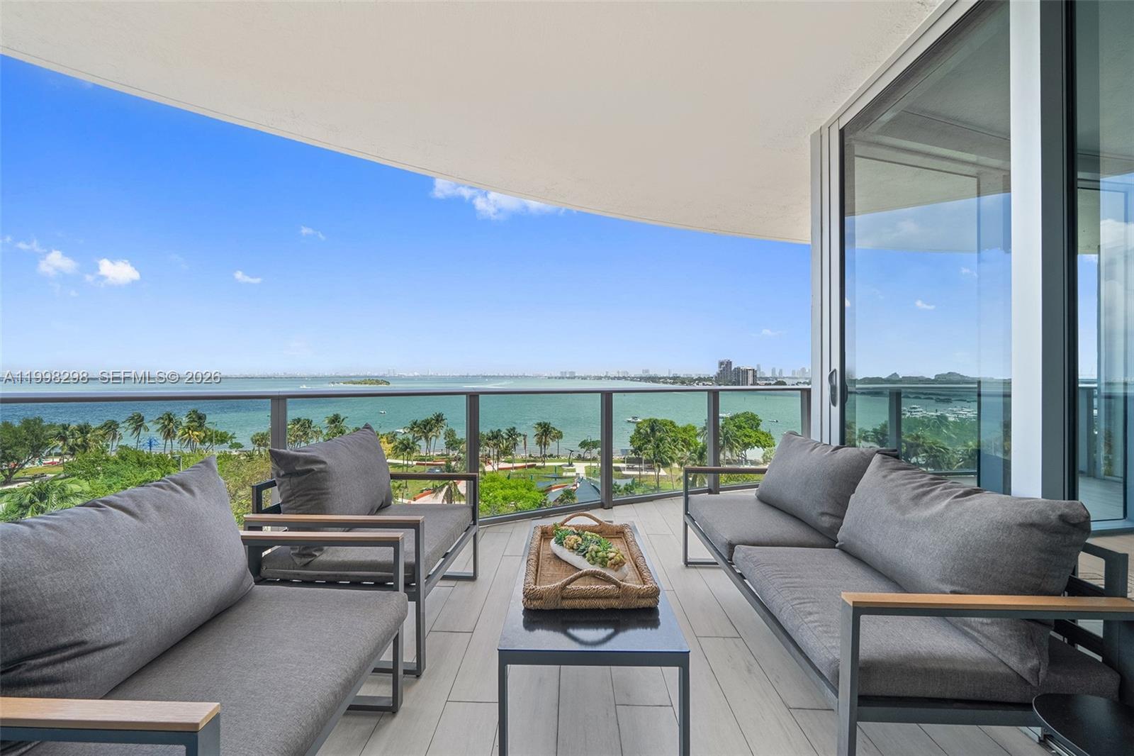 488 NE 18th St #715 Miami, FL 33132