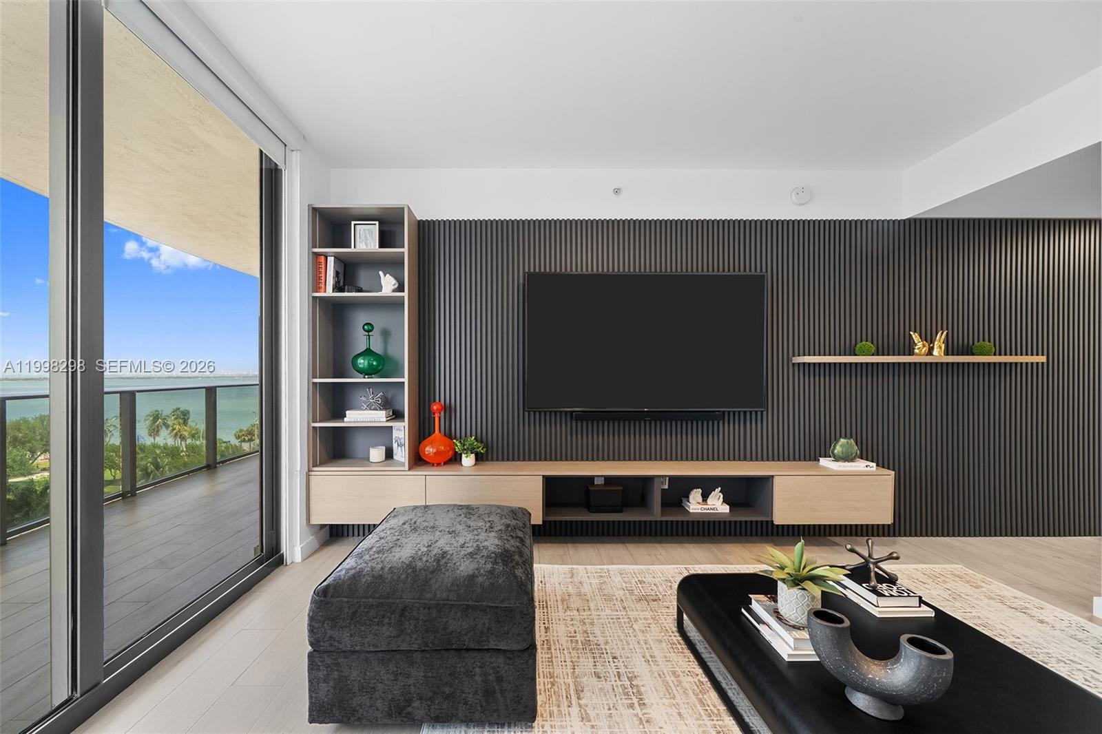 488 NE 18th St #715 Miami, FL 33132