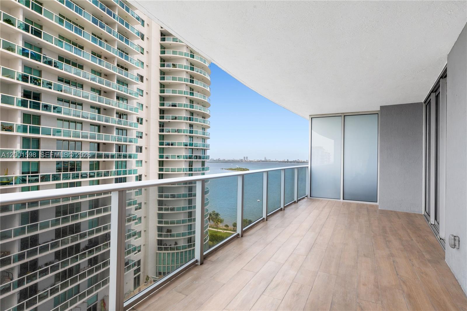 image Aria on the Bay15