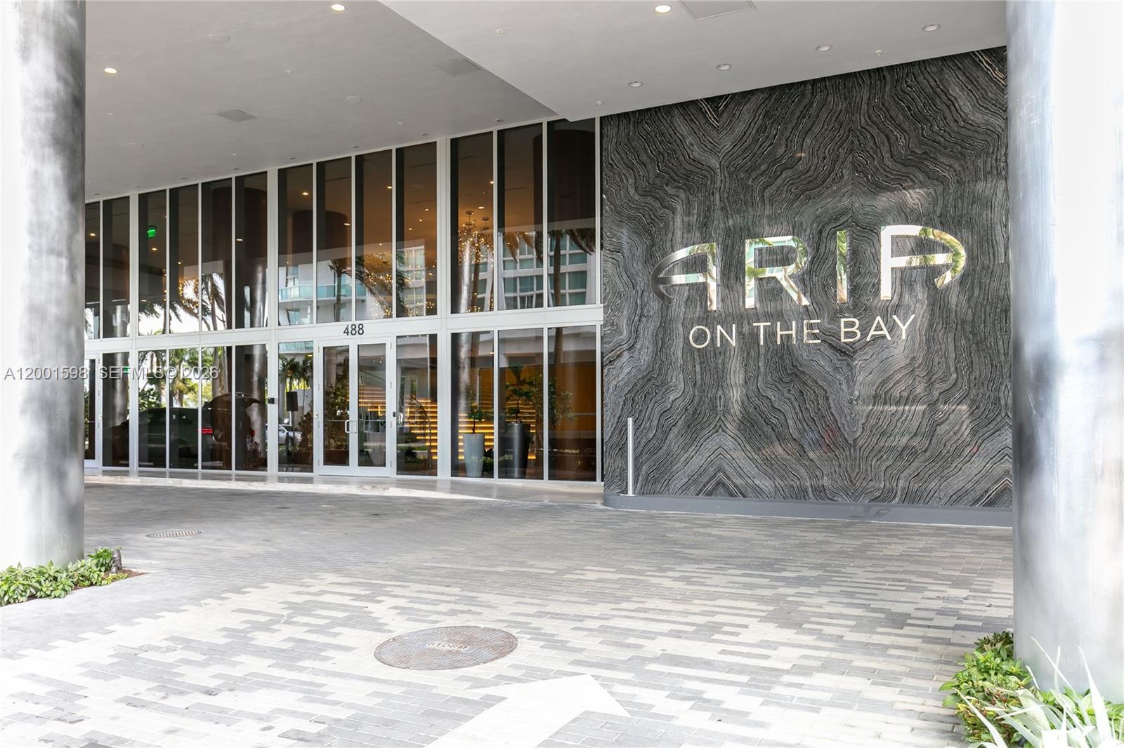 image Aria on the Bay37