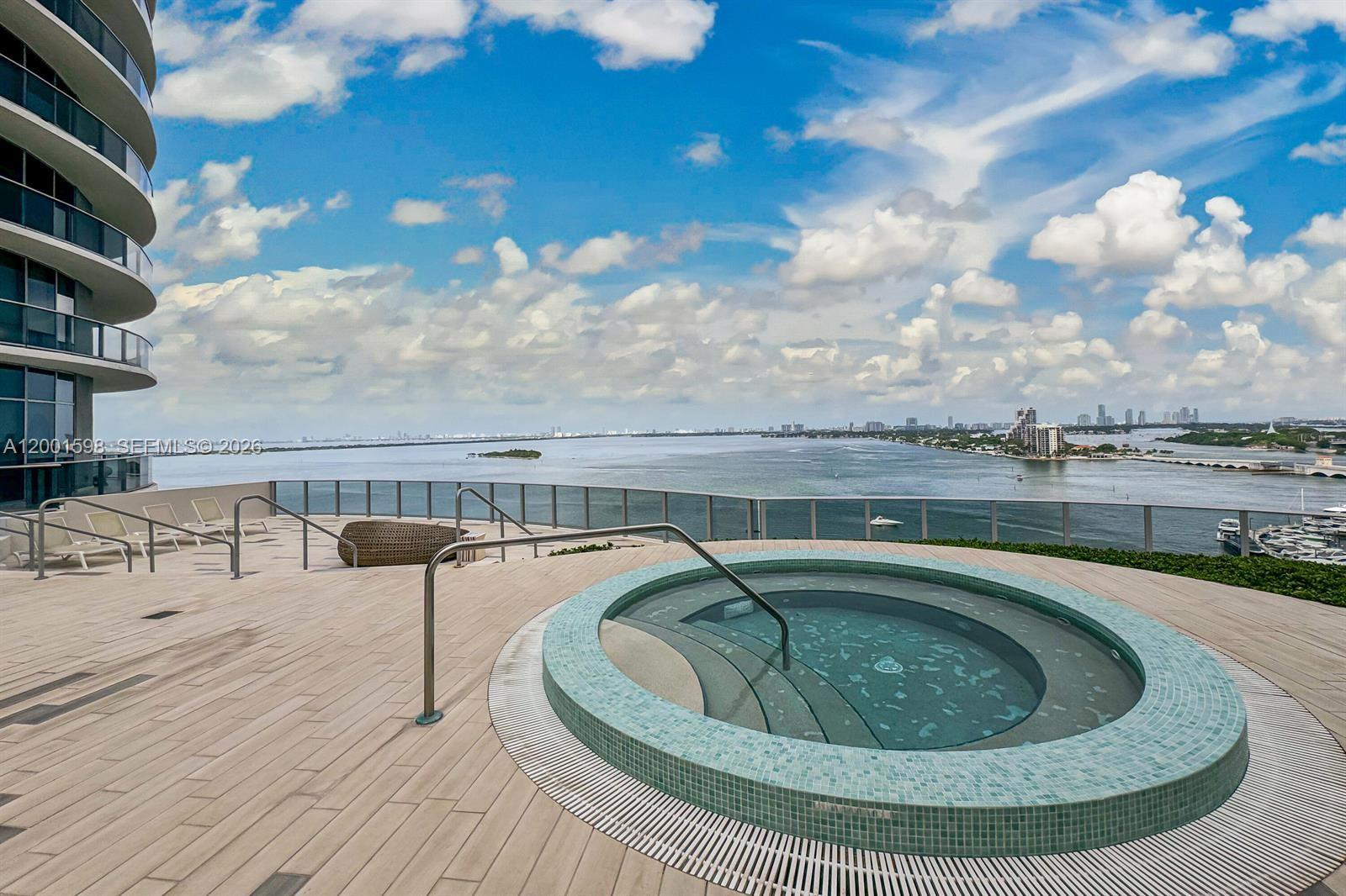 image Aria on the Bay45
