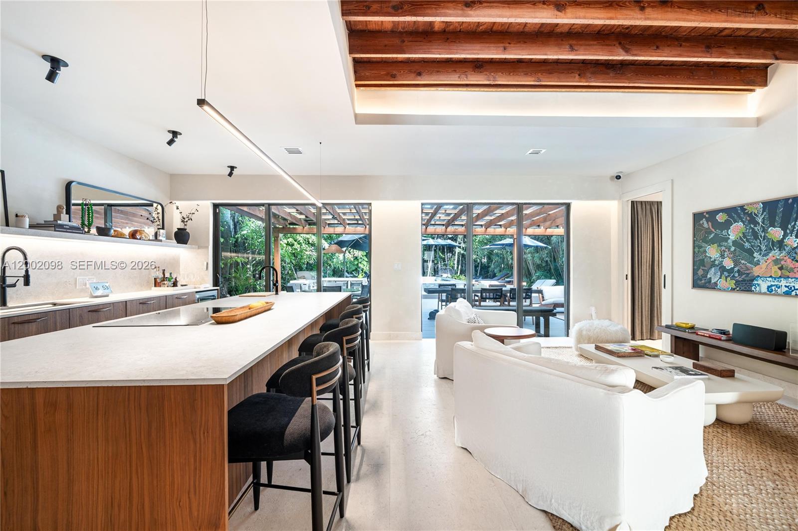 1735 Michigan Ave Miami Beach, FL 33139