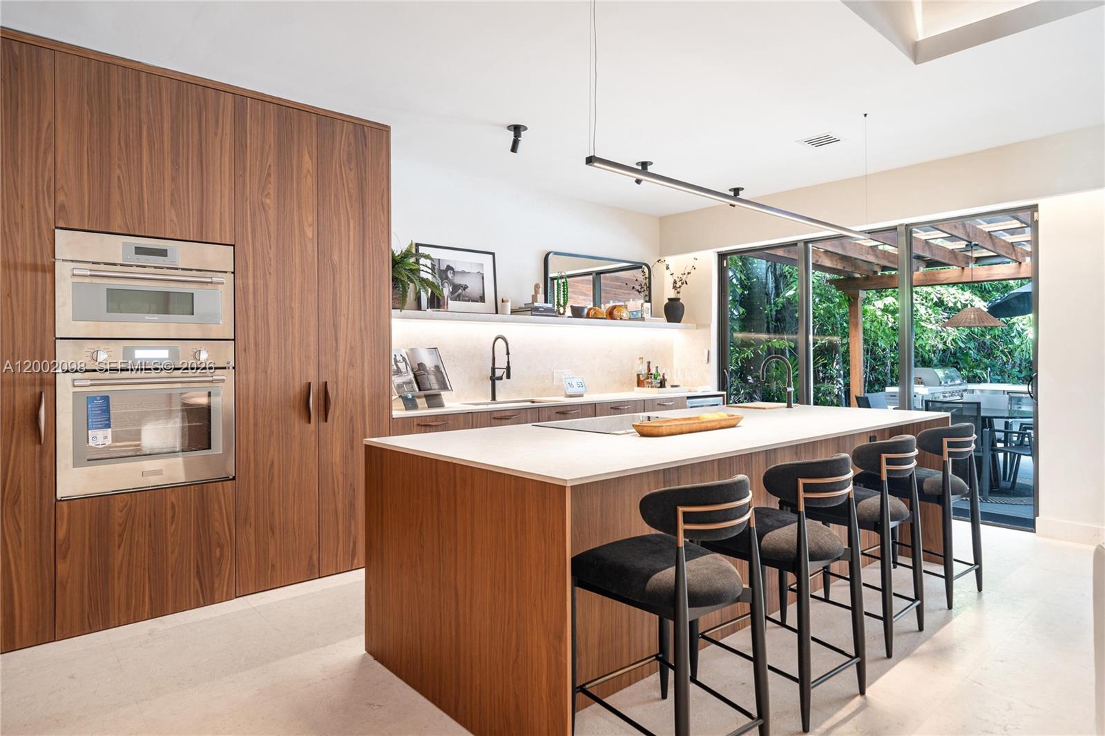 1735 Michigan Ave Miami Beach, FL 33139